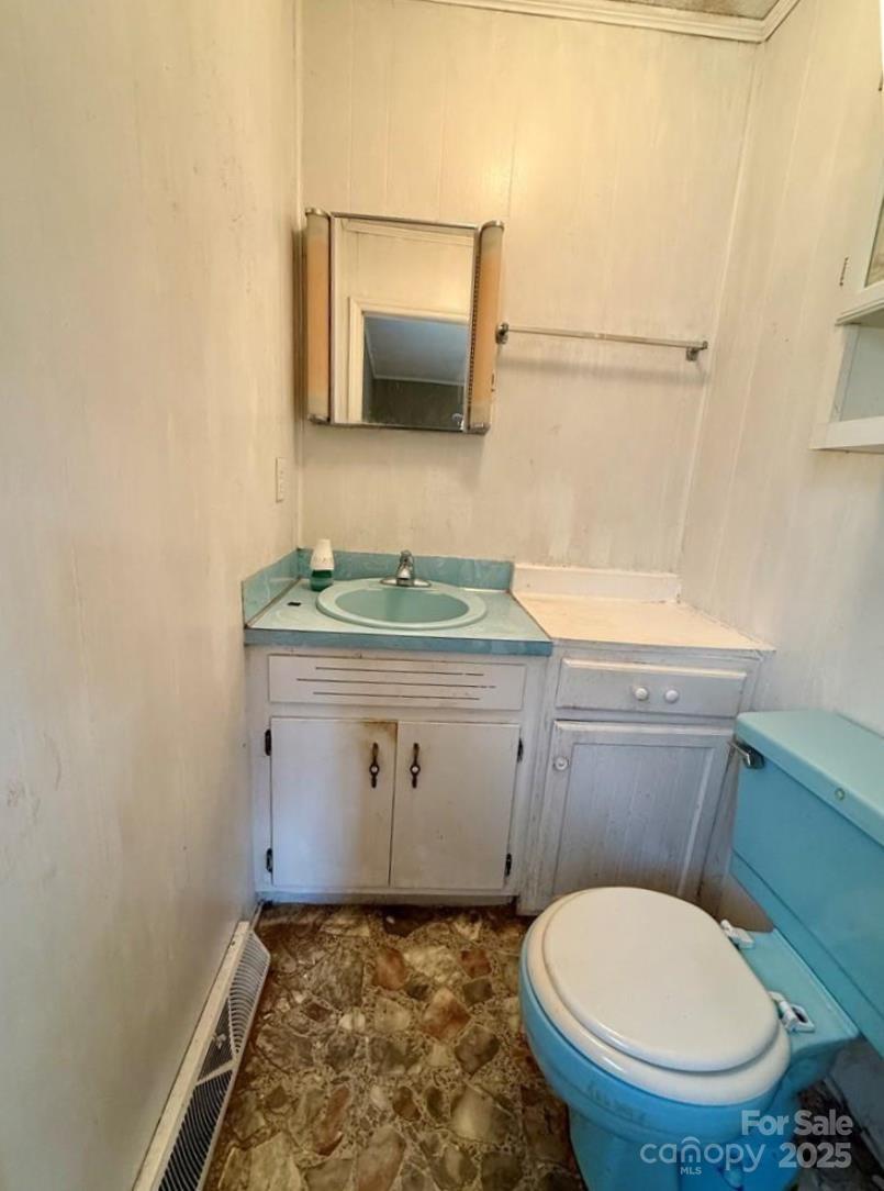 main property photo 7