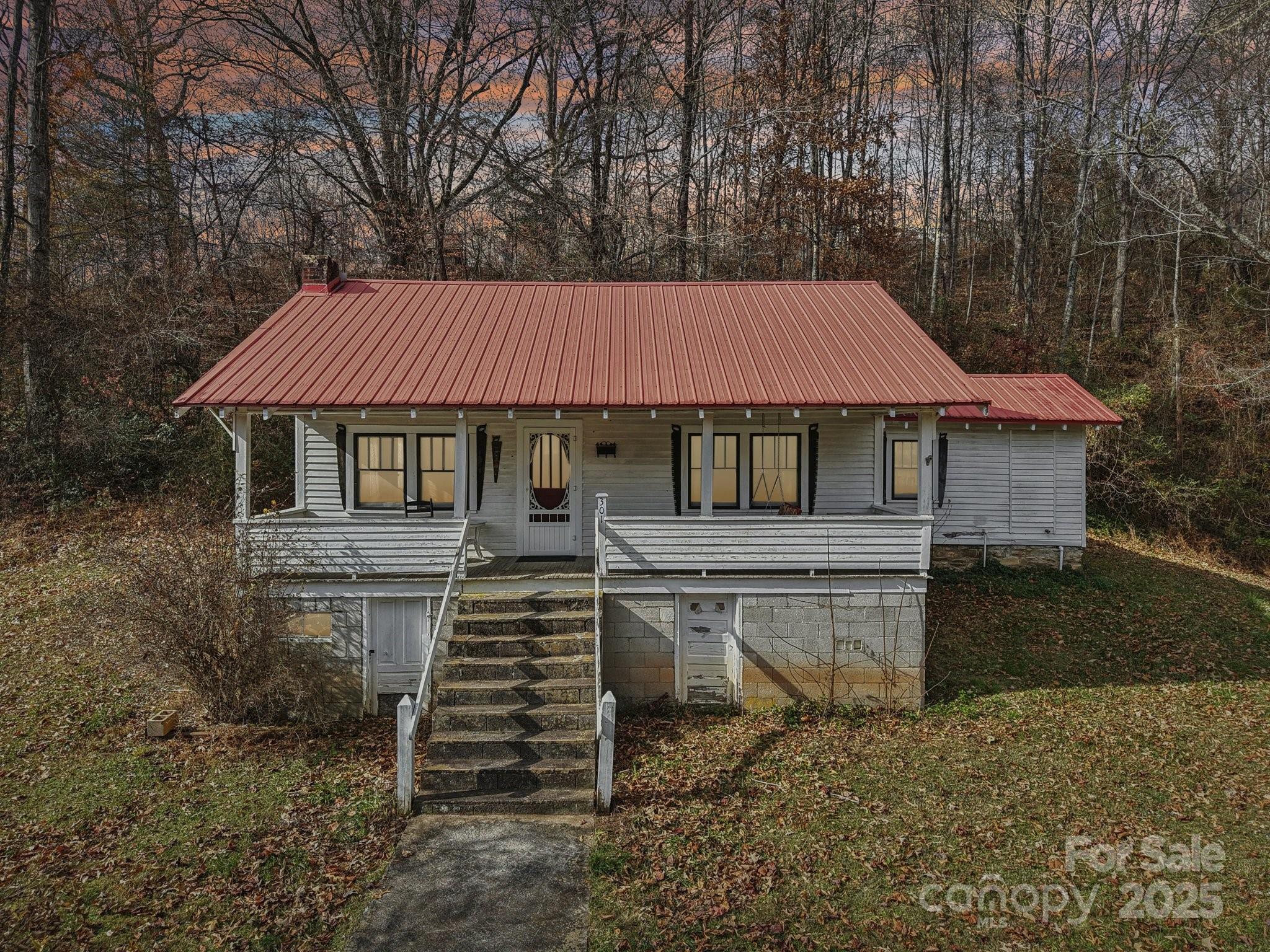 main property photo 28