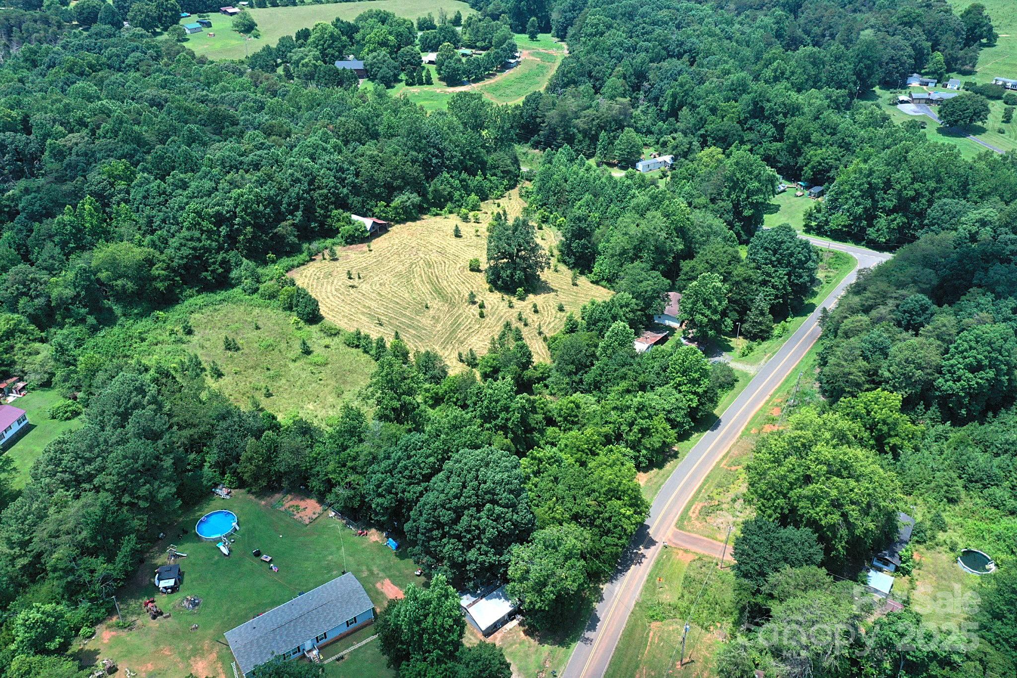 main property photo 7