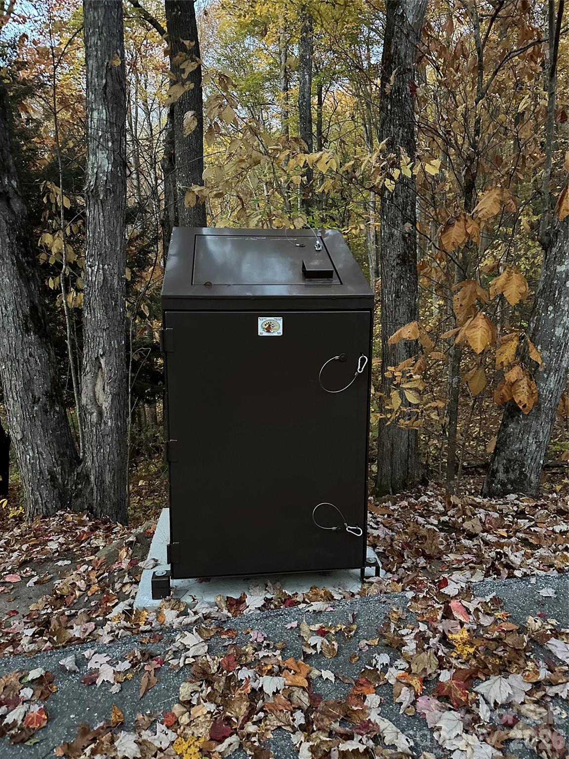 main property photo 32