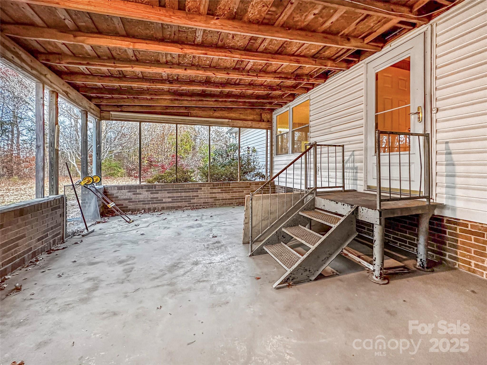 main property photo 32