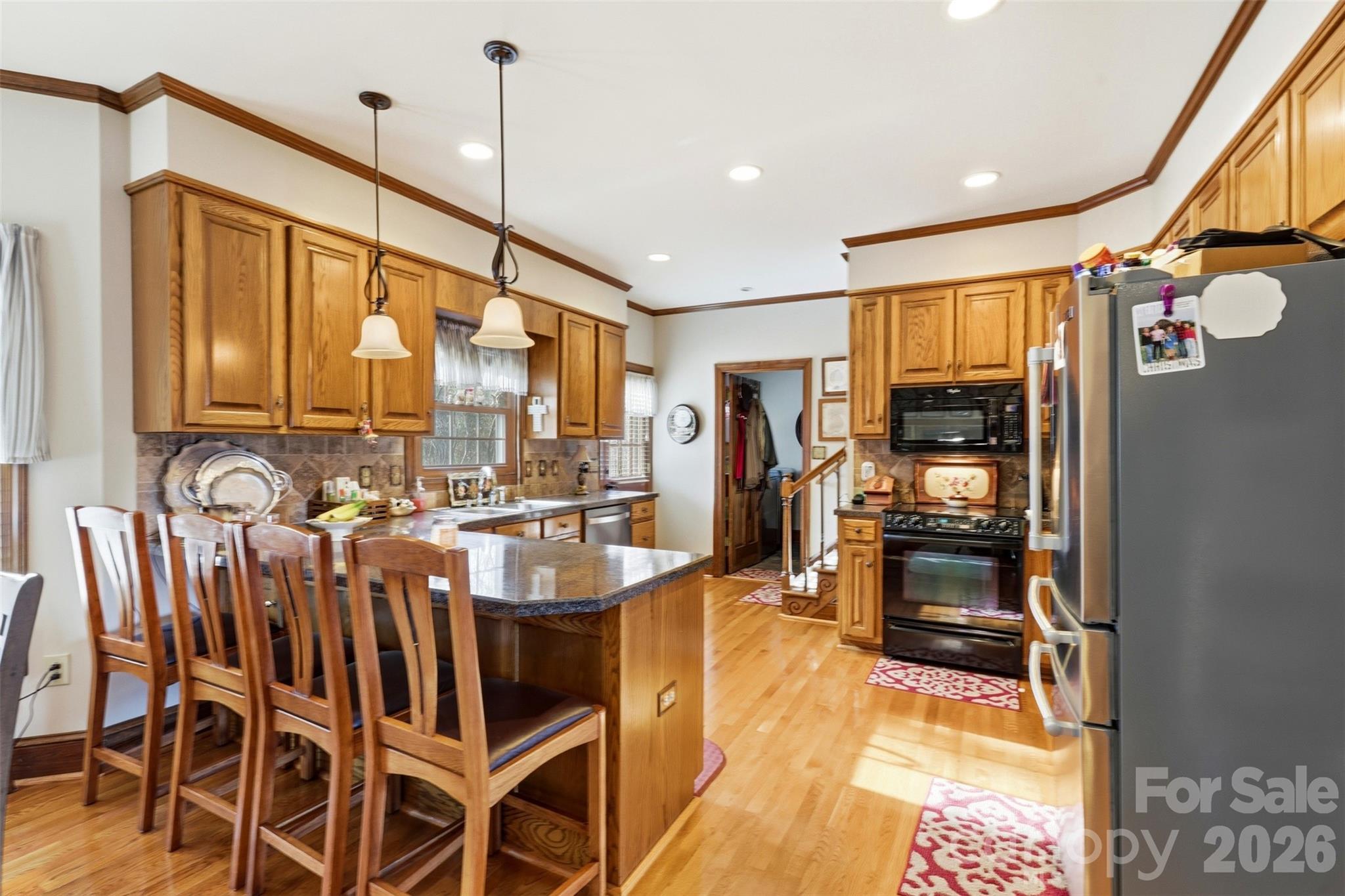main property photo 10