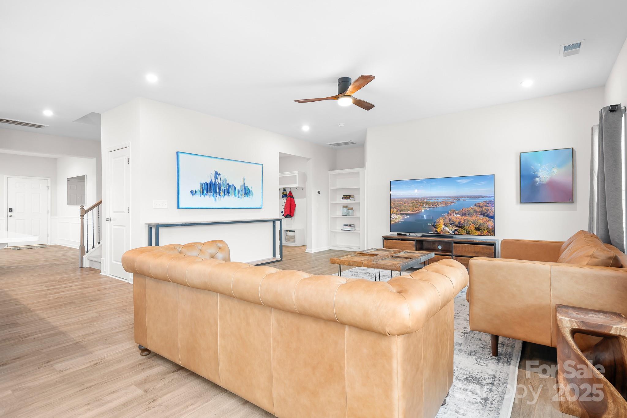 property viewer photo 13