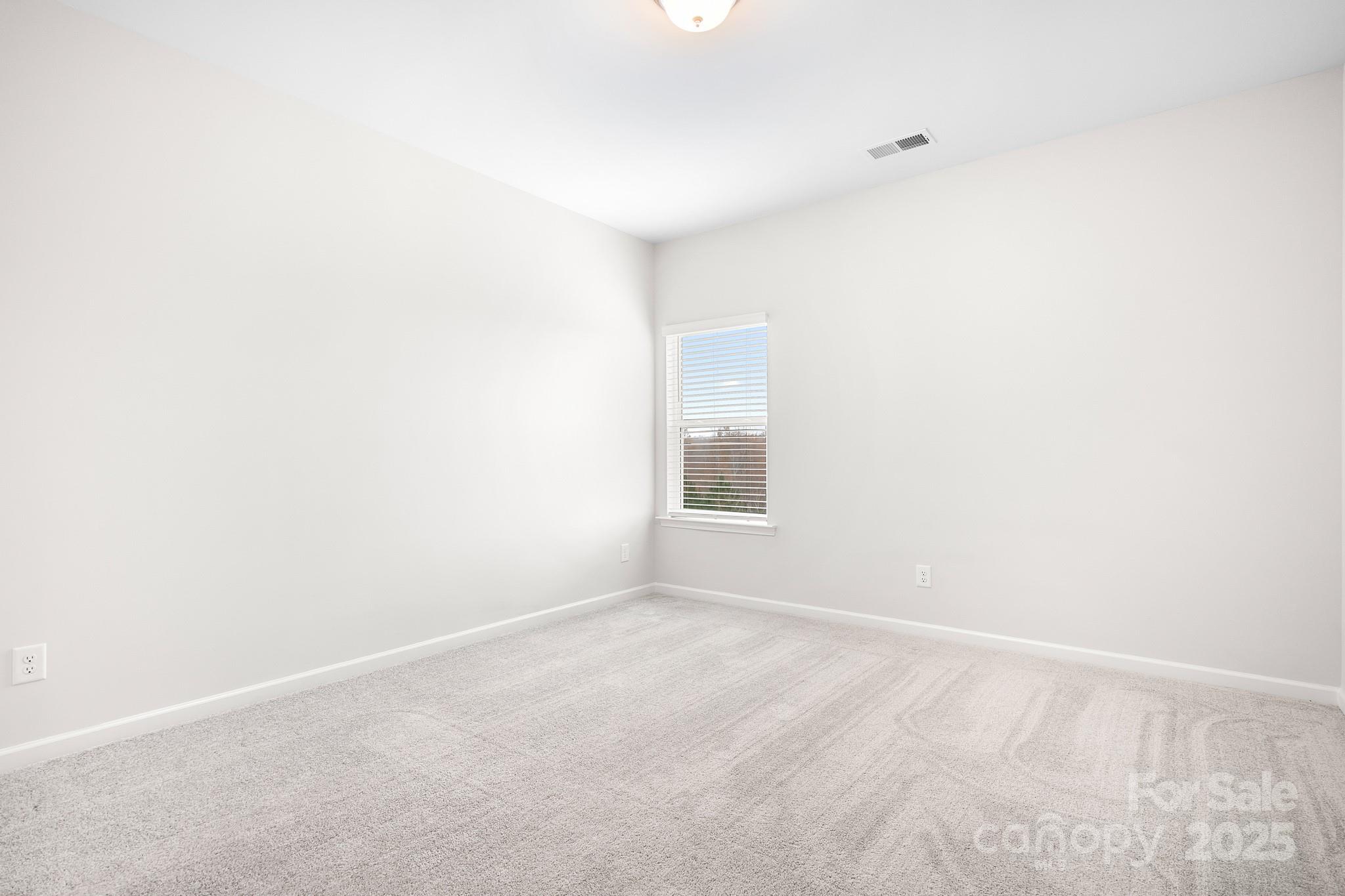 property viewer photo 26