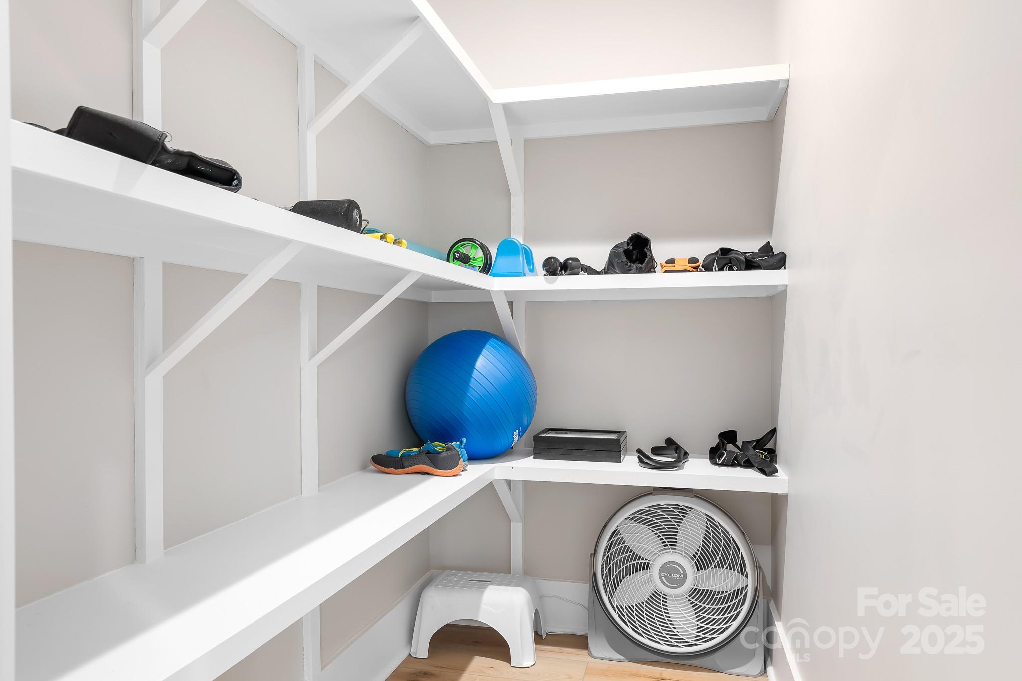property viewer photo 32