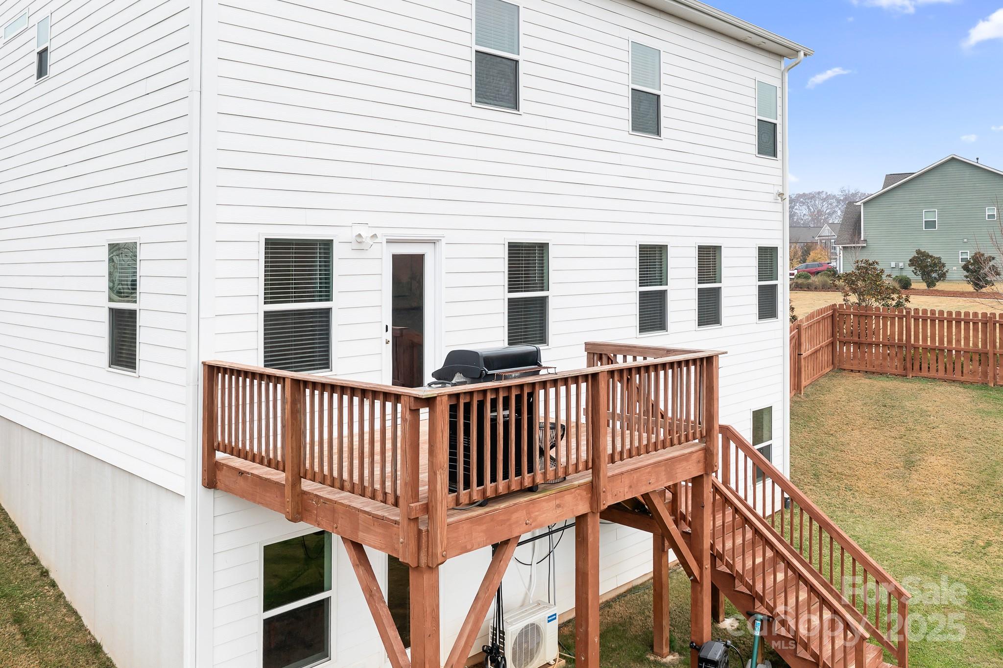 property viewer photo 36