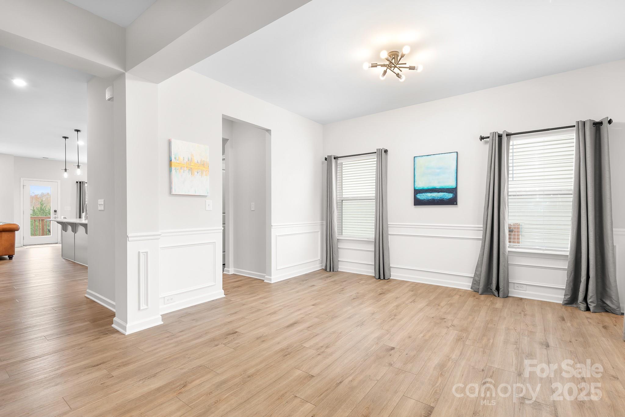 property viewer photo 4