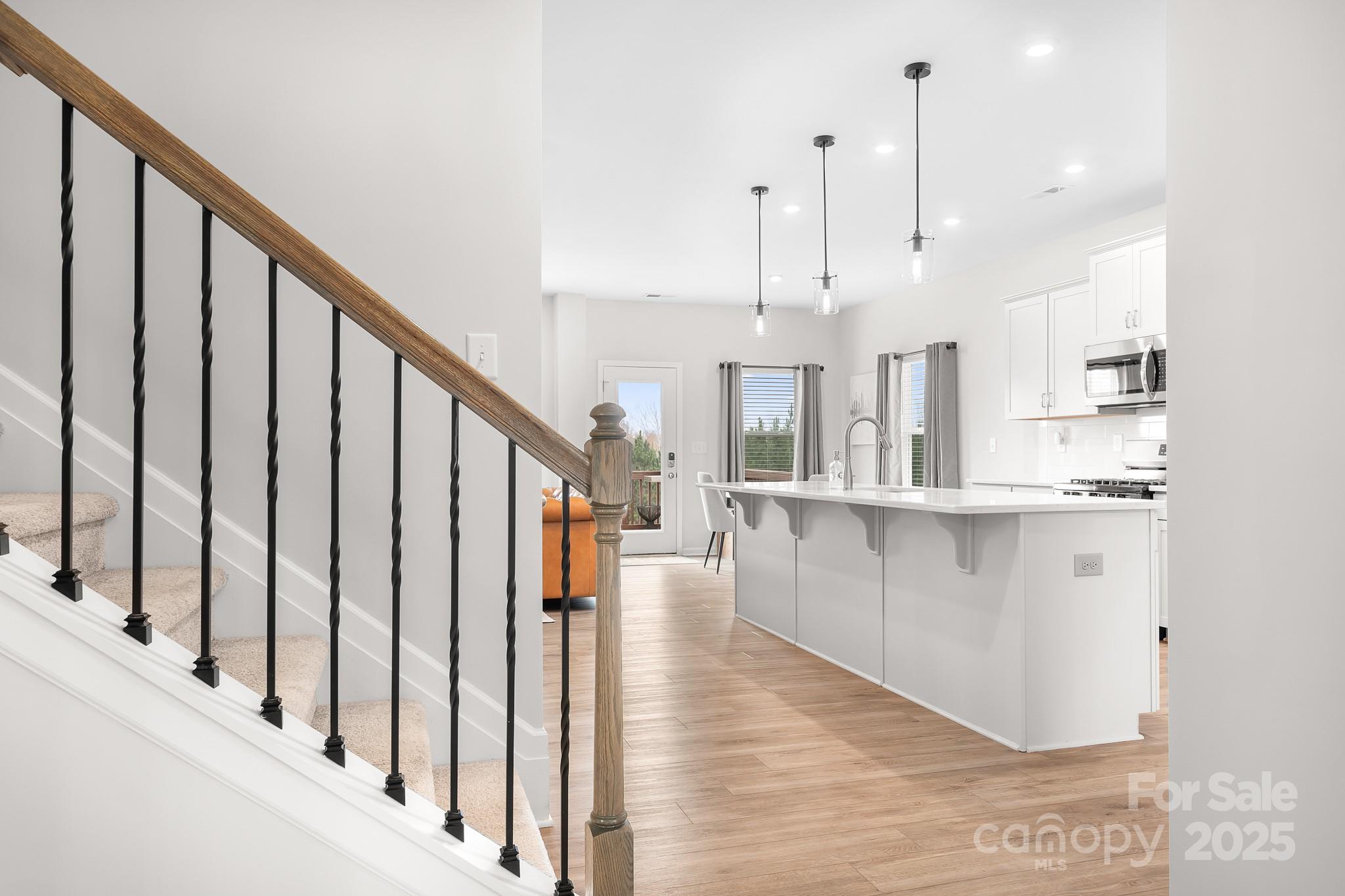 property viewer photo 8