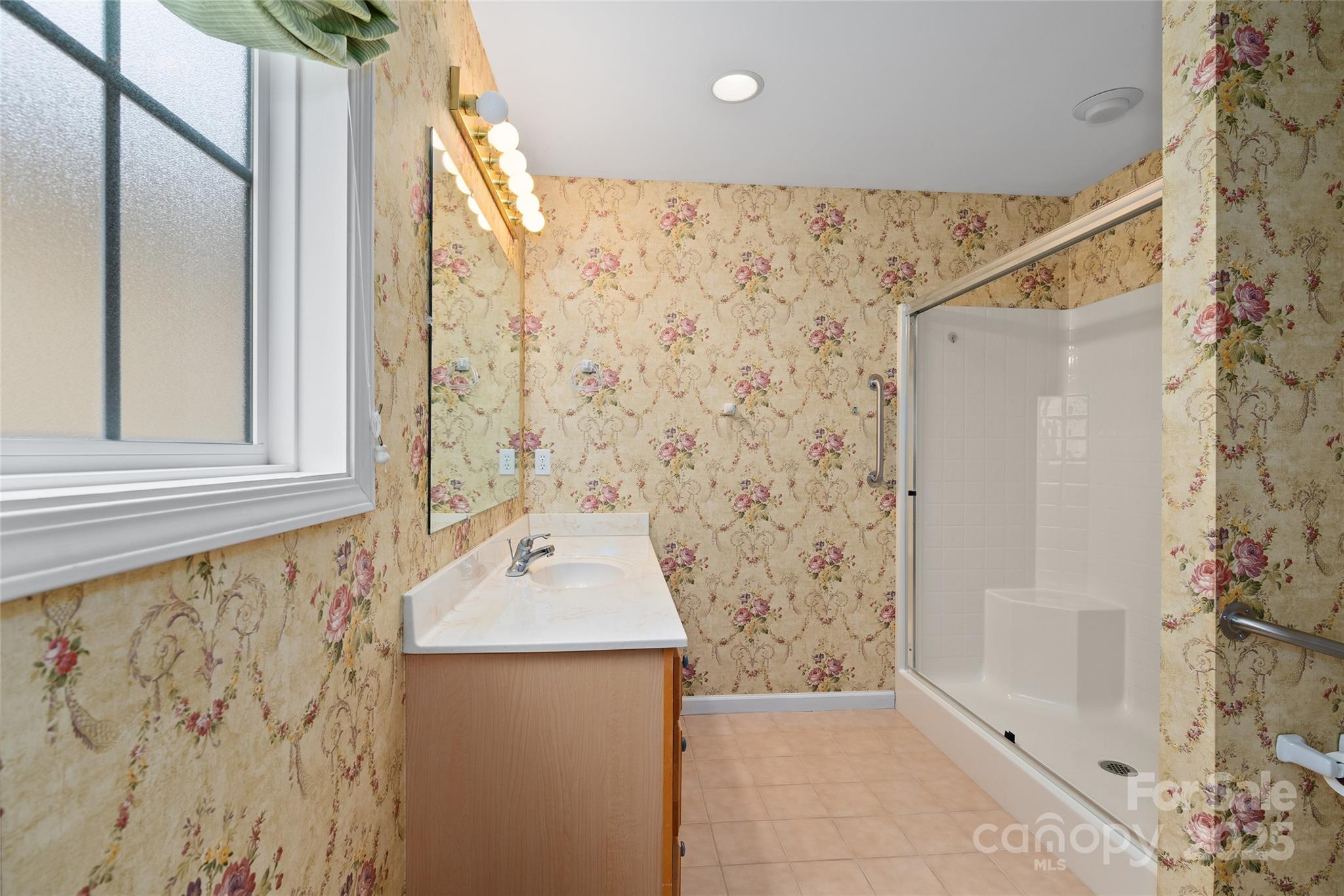 property viewer photo 11