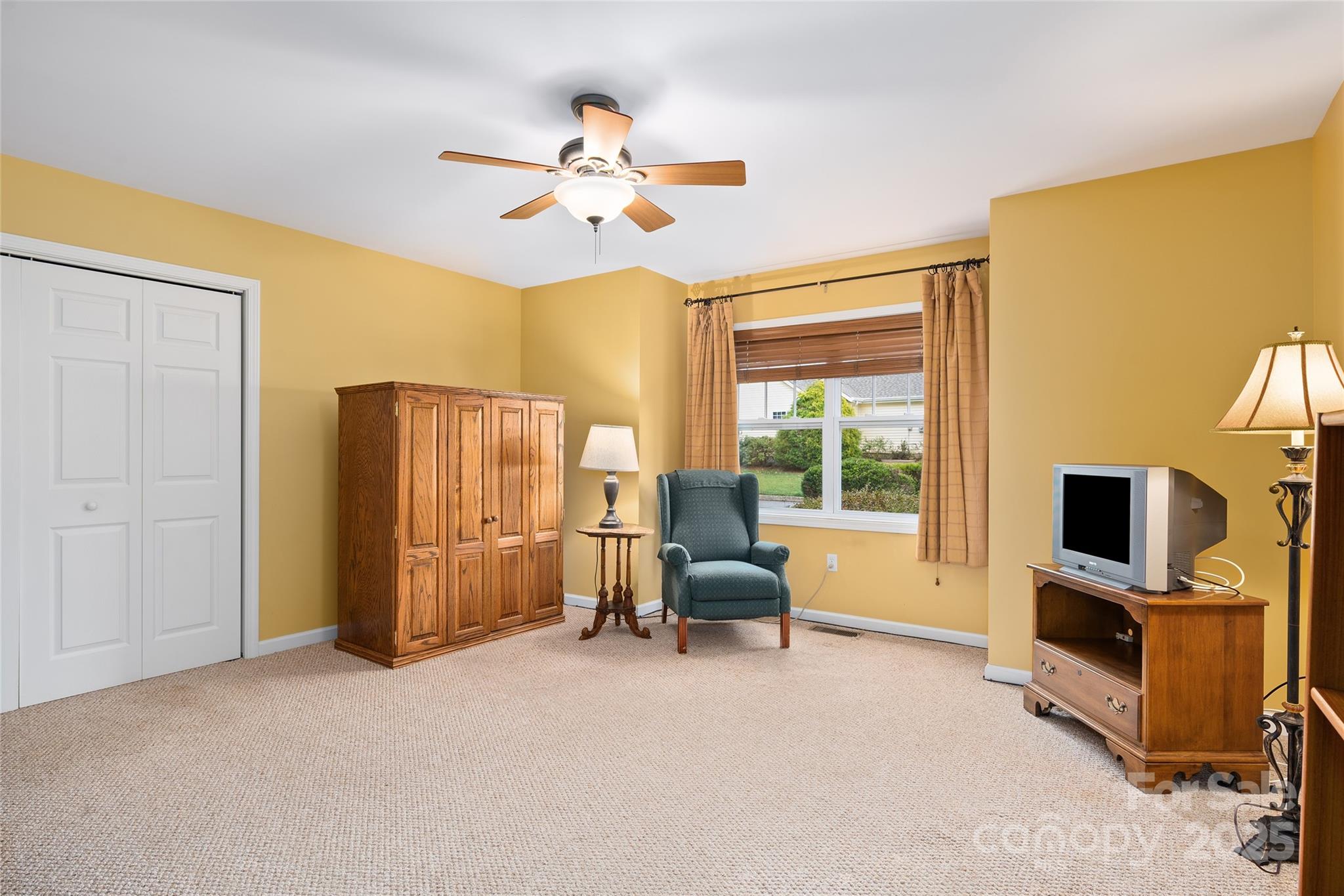 property viewer photo 12
