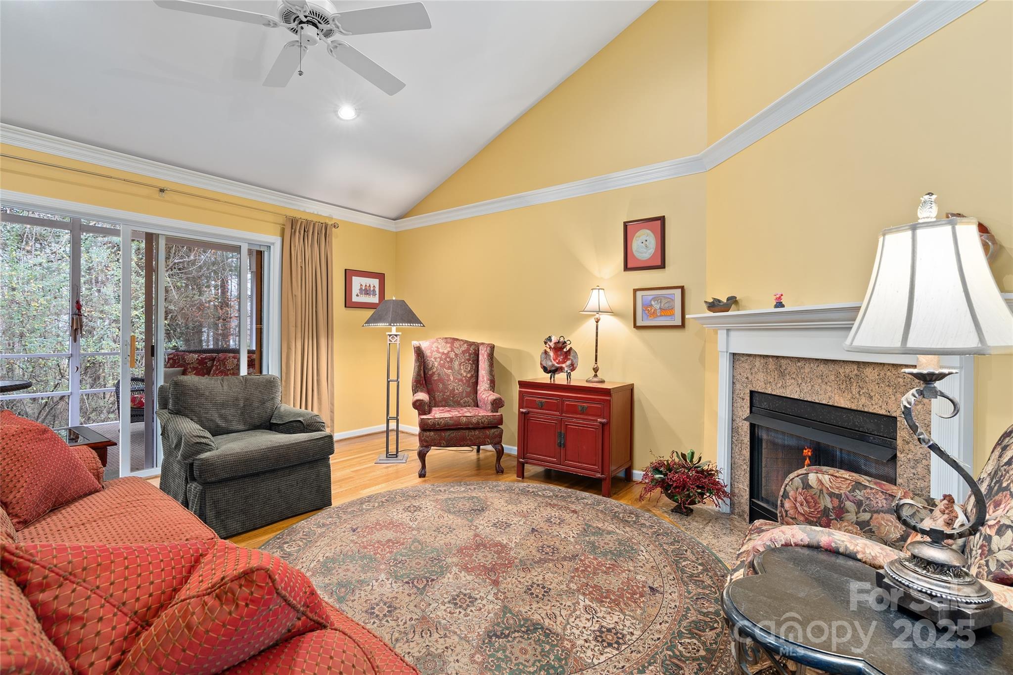property viewer photo 3