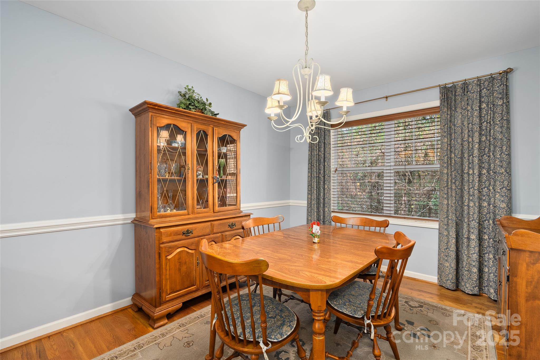 property viewer photo 6