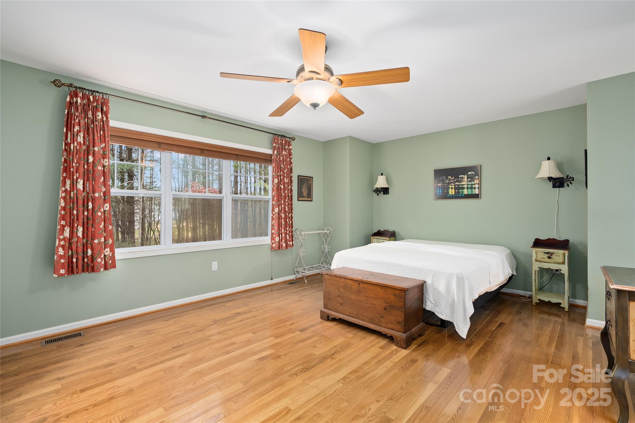 property viewer photo 9