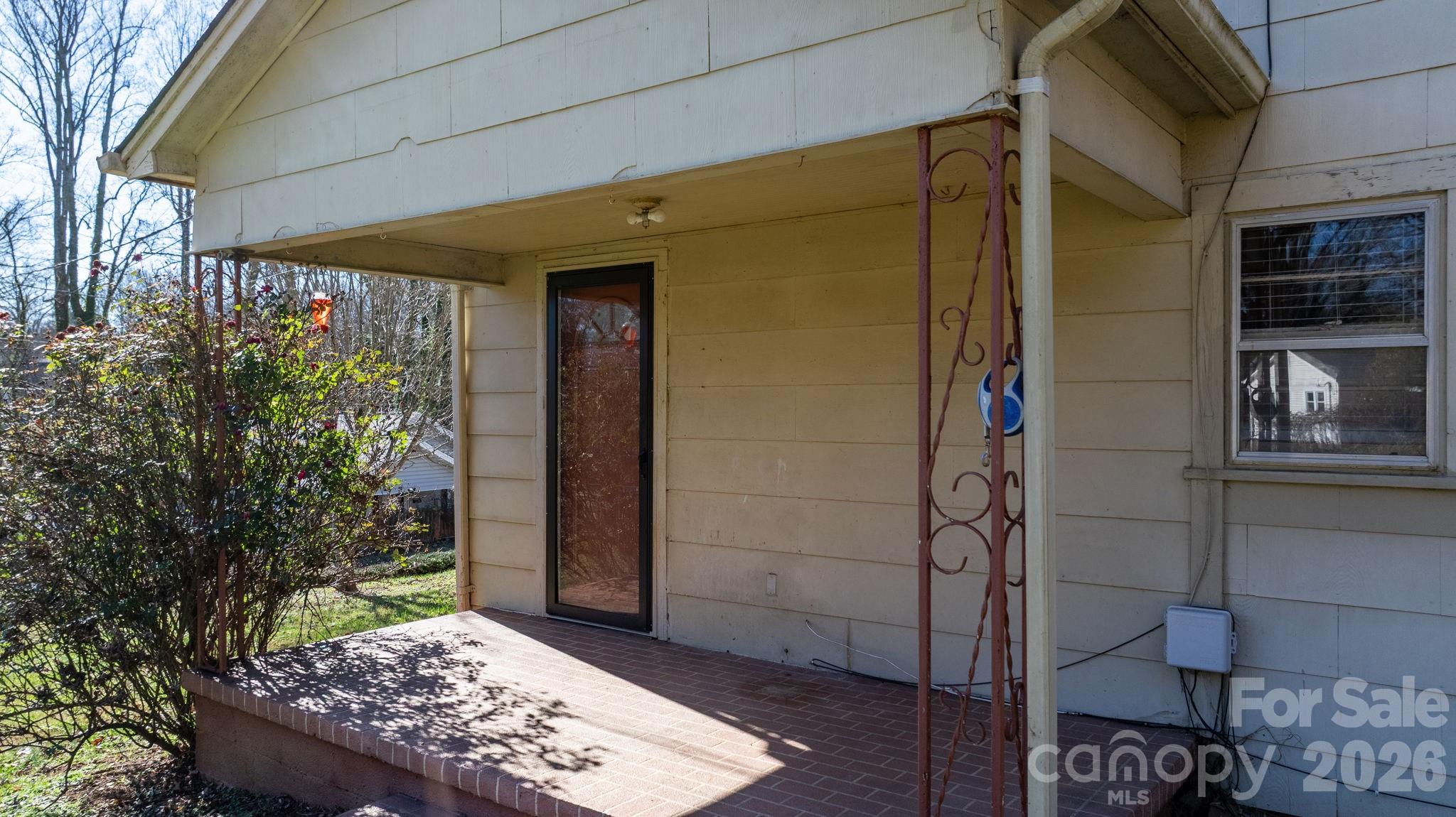 main property photo 16