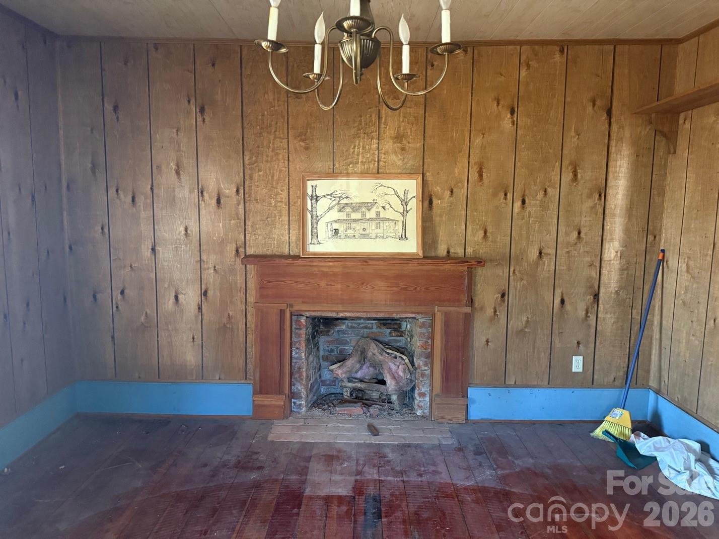 main property photo 13