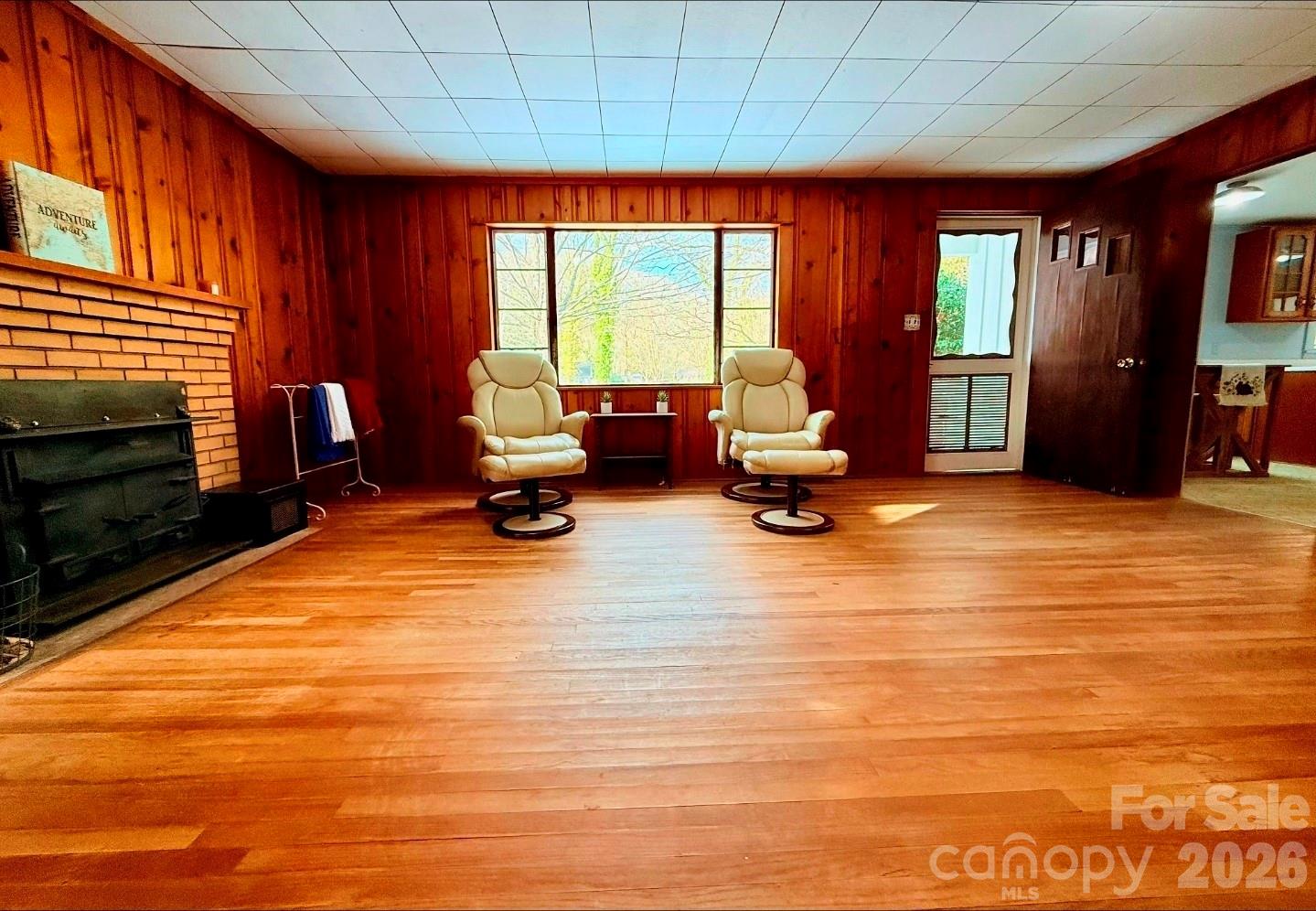 main property photo 12