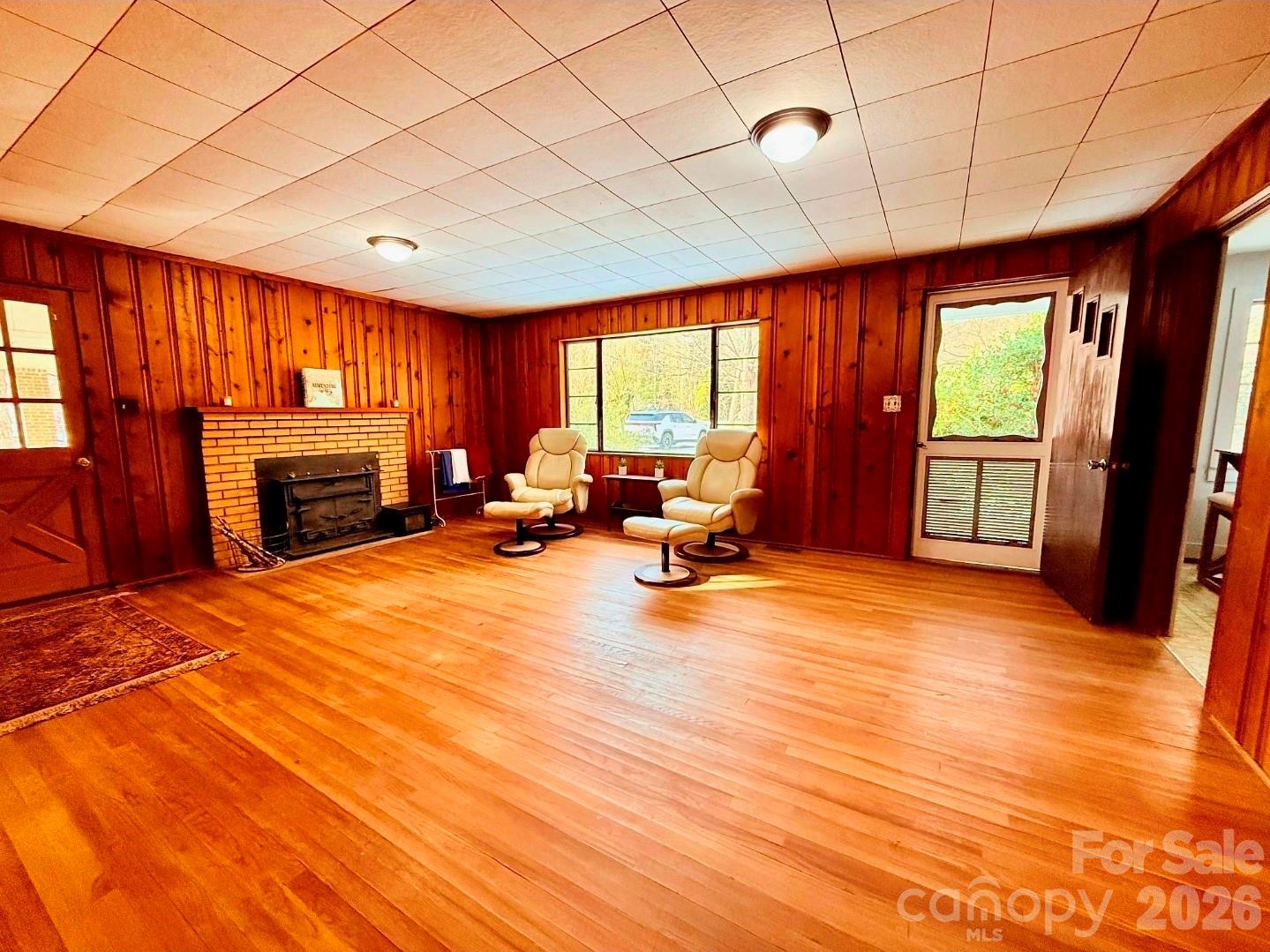 main property photo 15