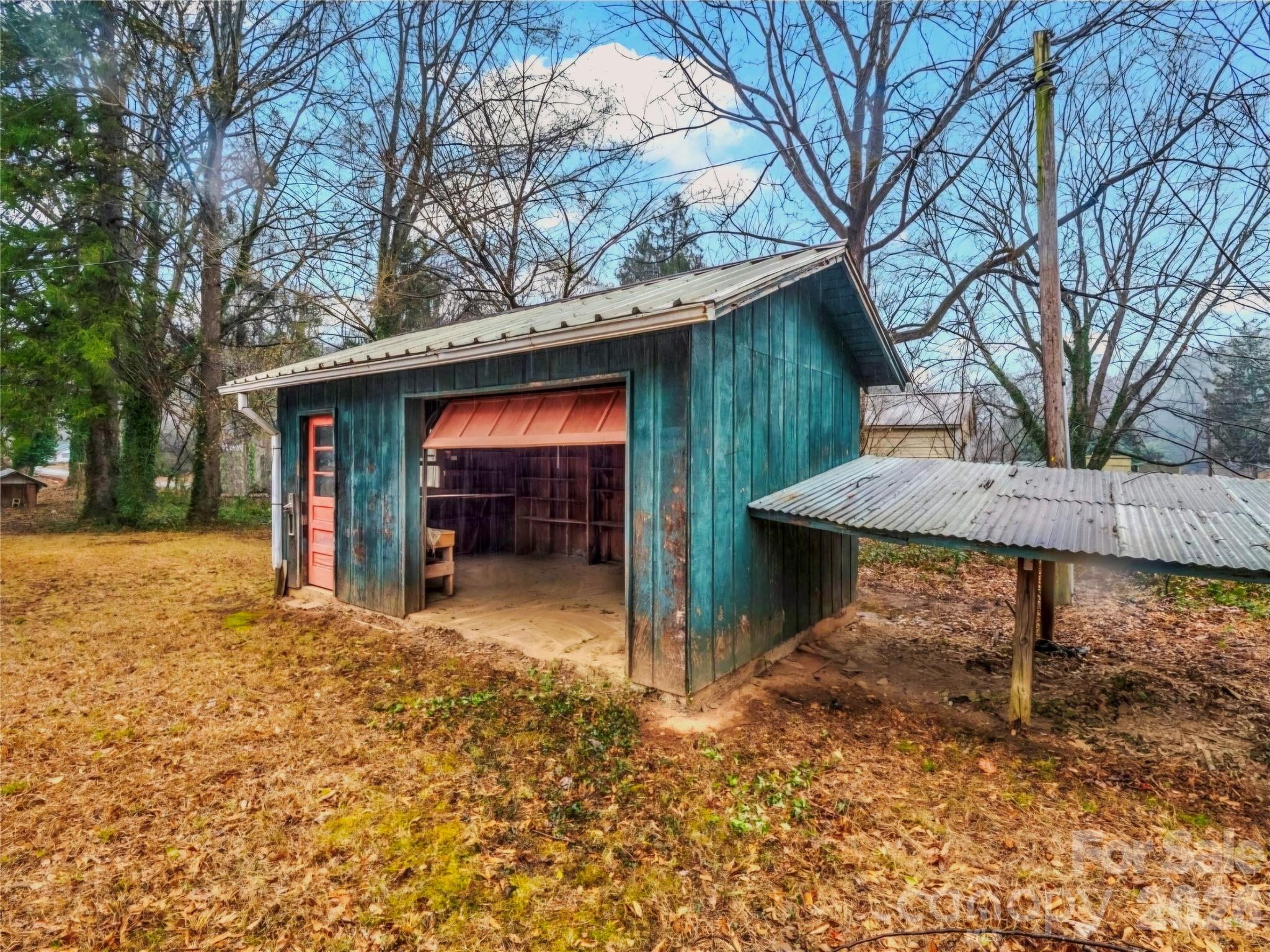 main property photo 33