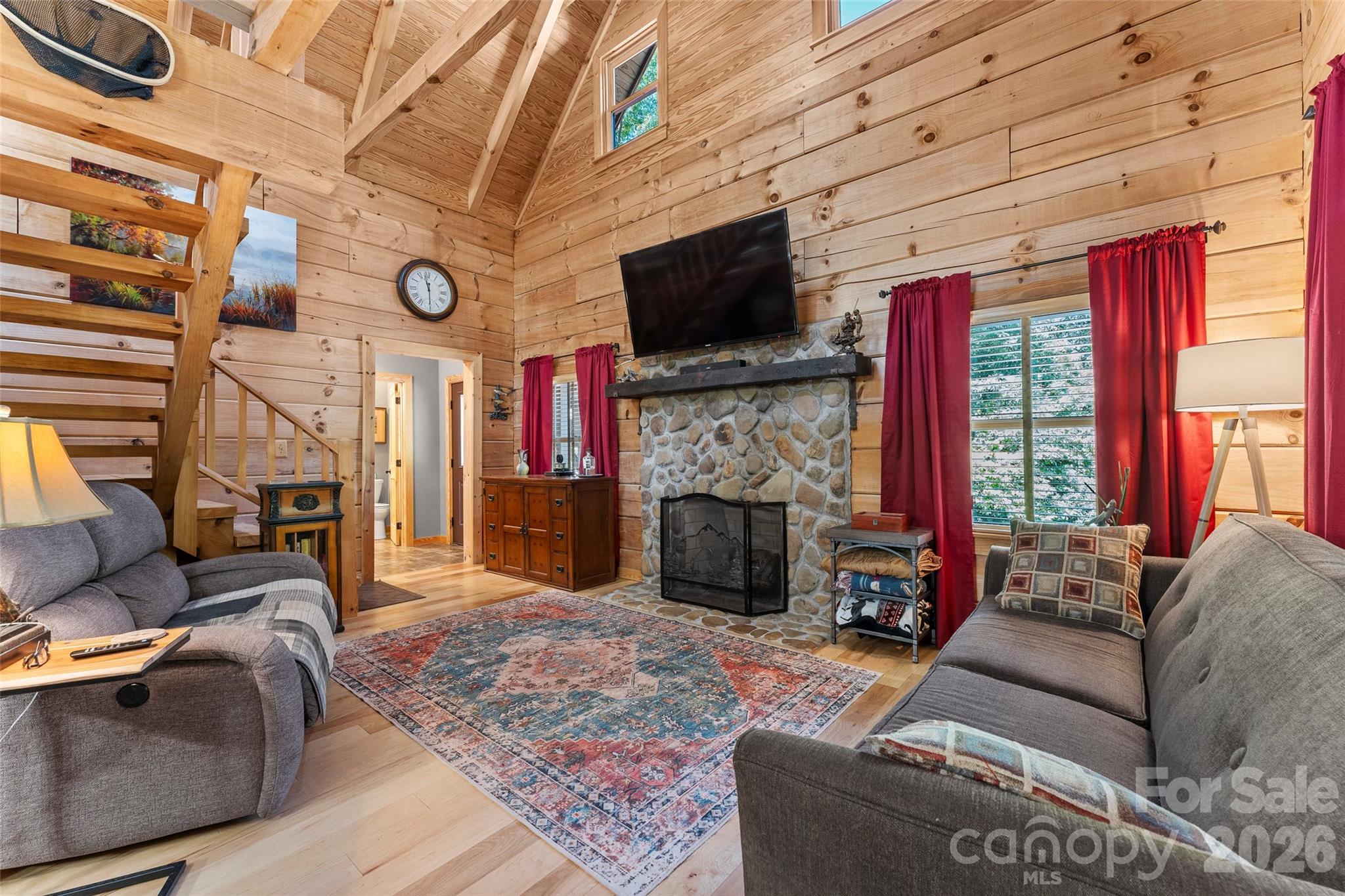 main property photo 14