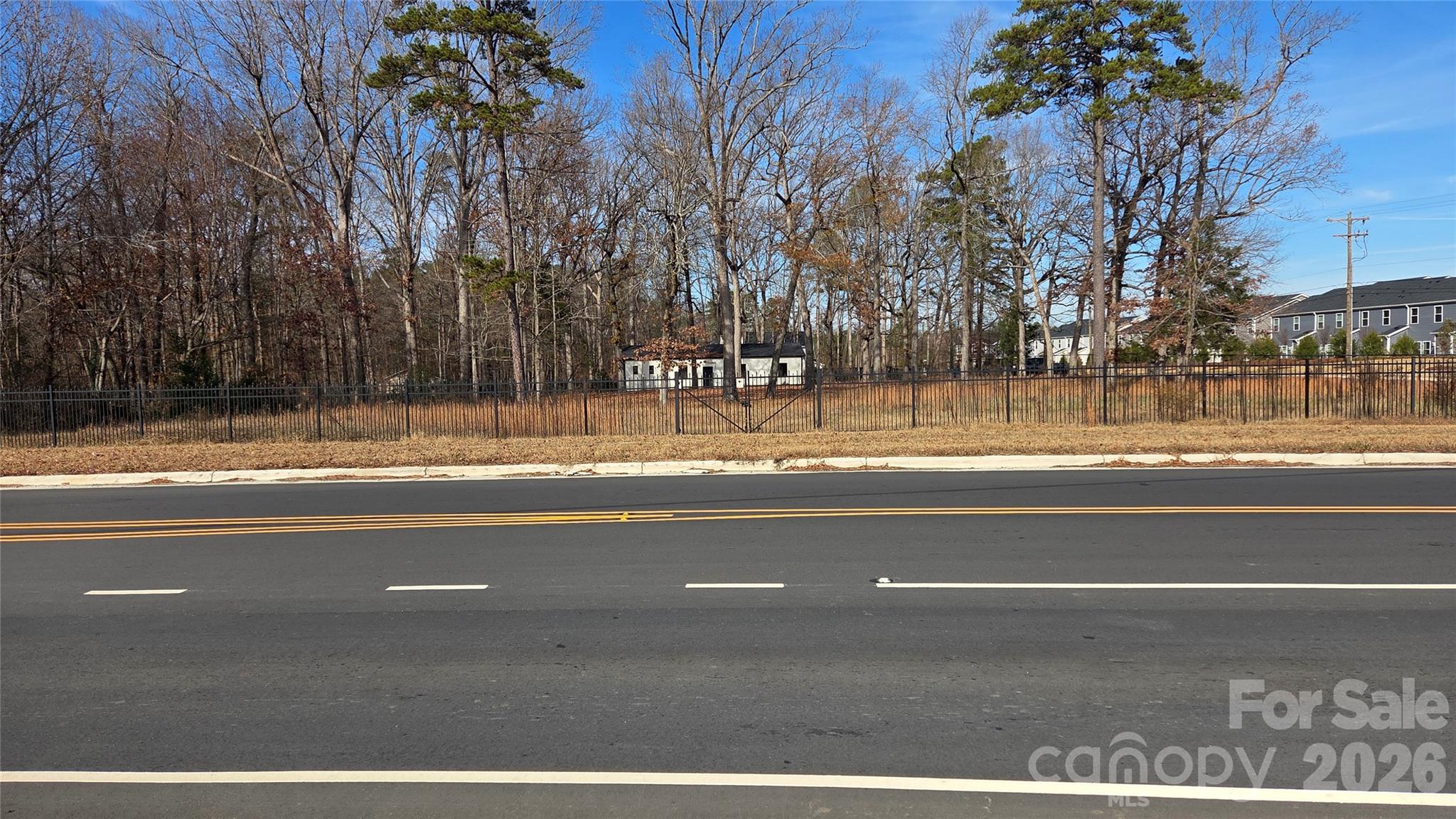 main property photo 16