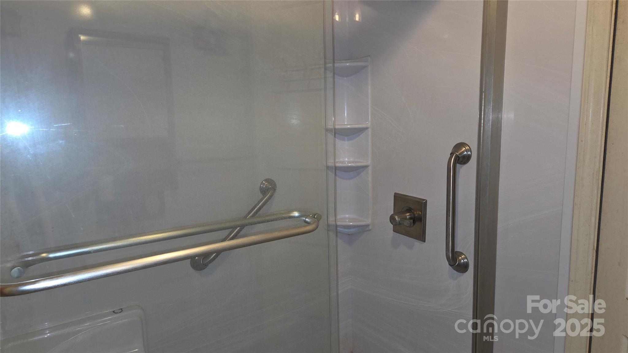 property viewer photo 10