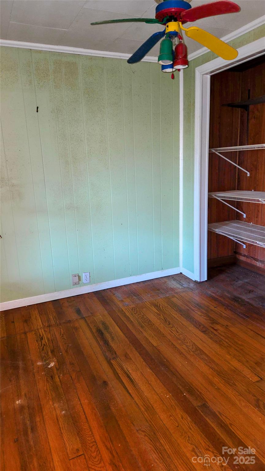 property viewer photo 7
