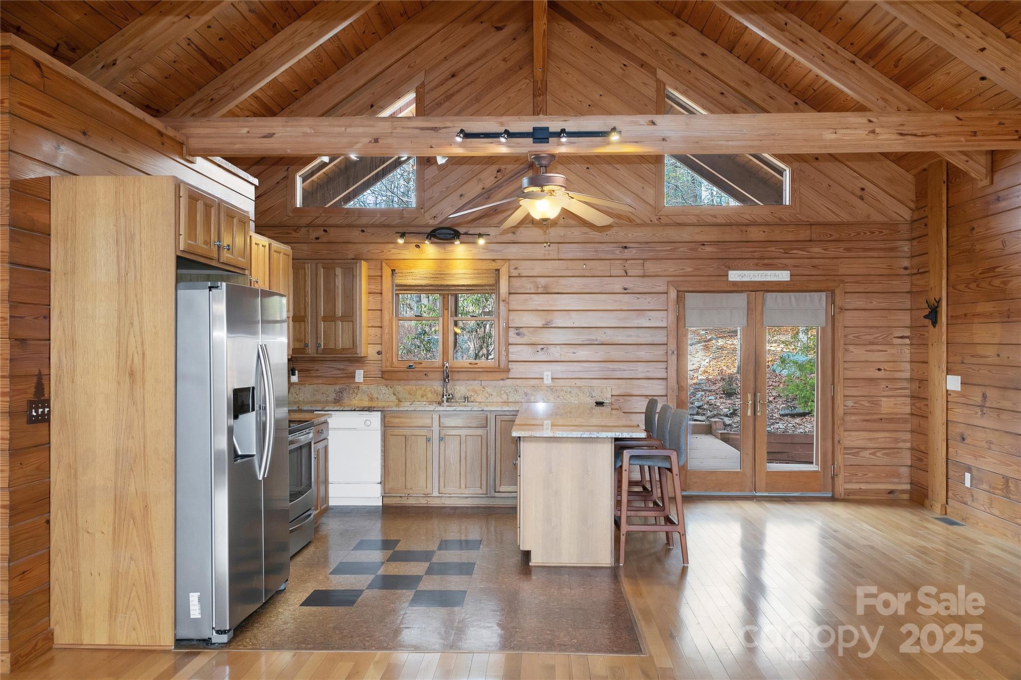 main property photo 16