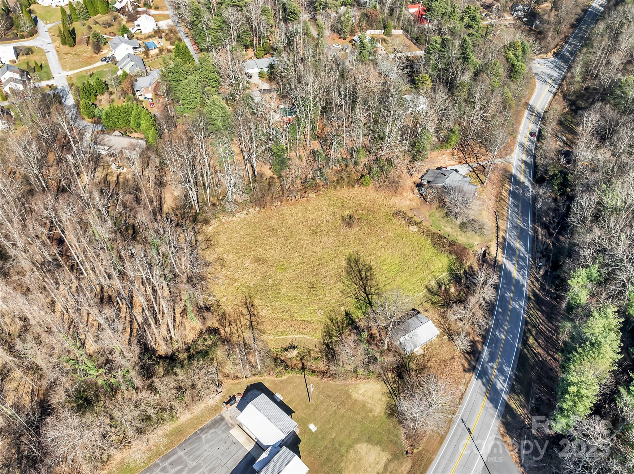 main property photo 13