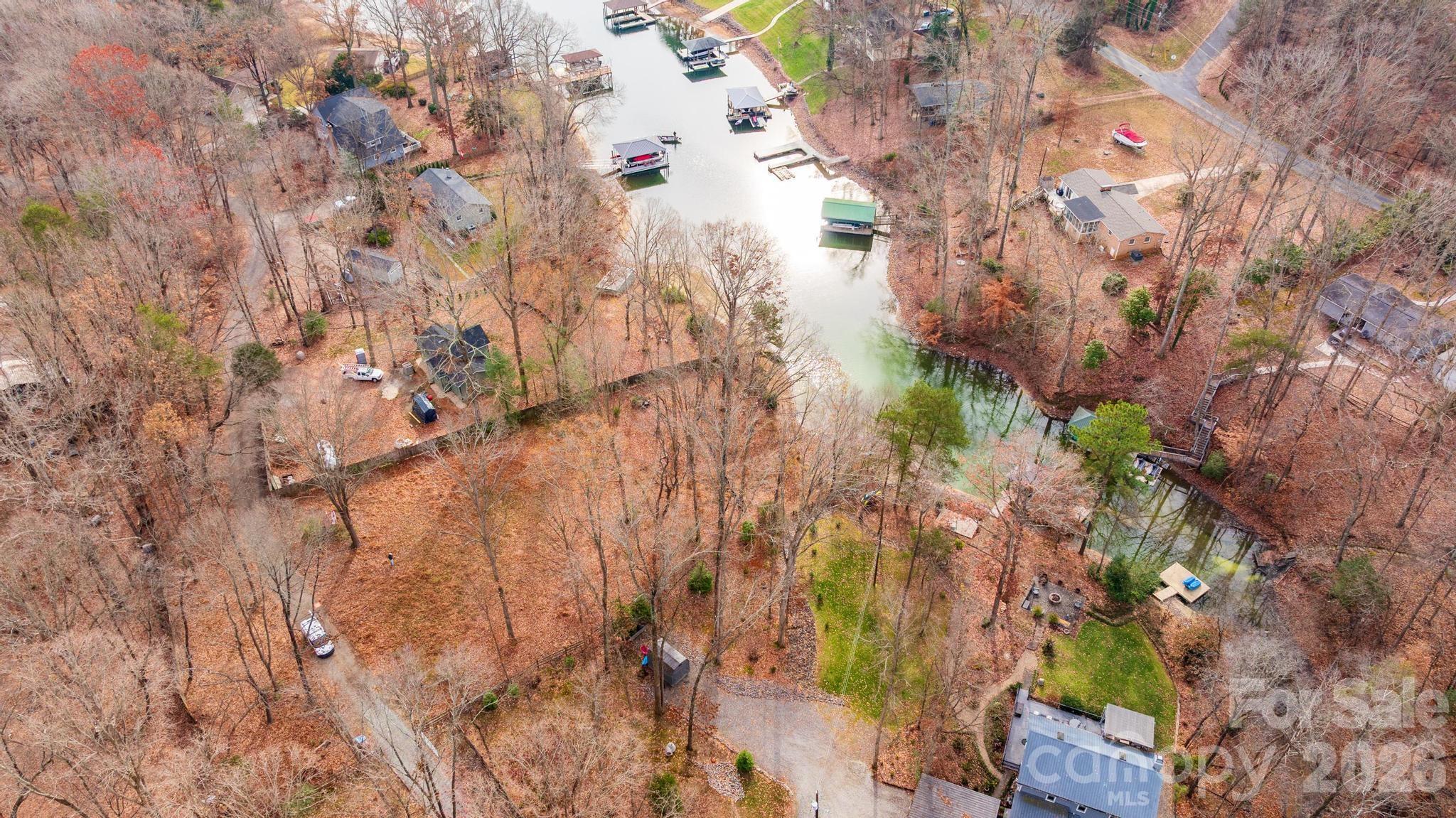 main property photo 11
