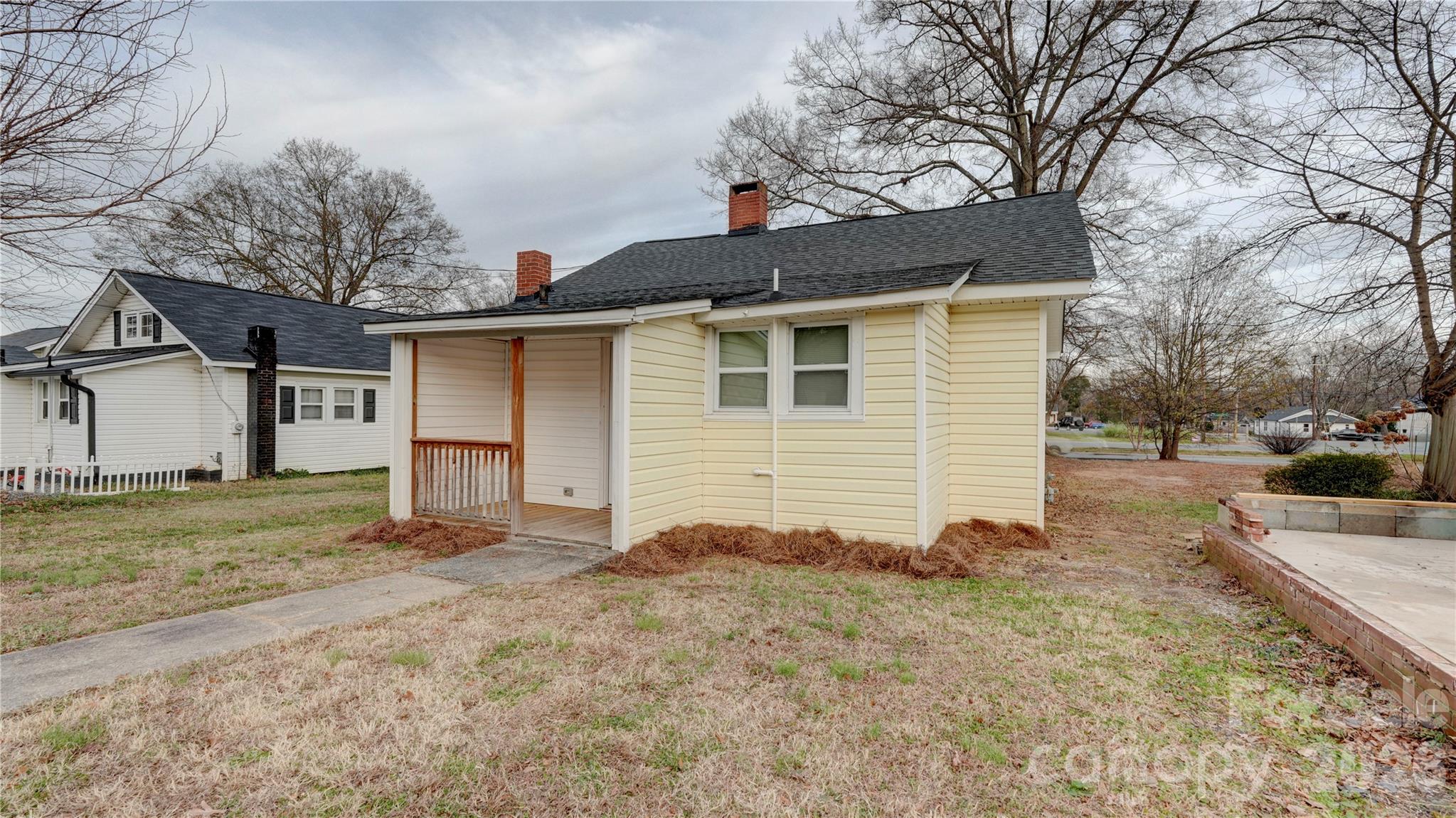 main property photo 27
