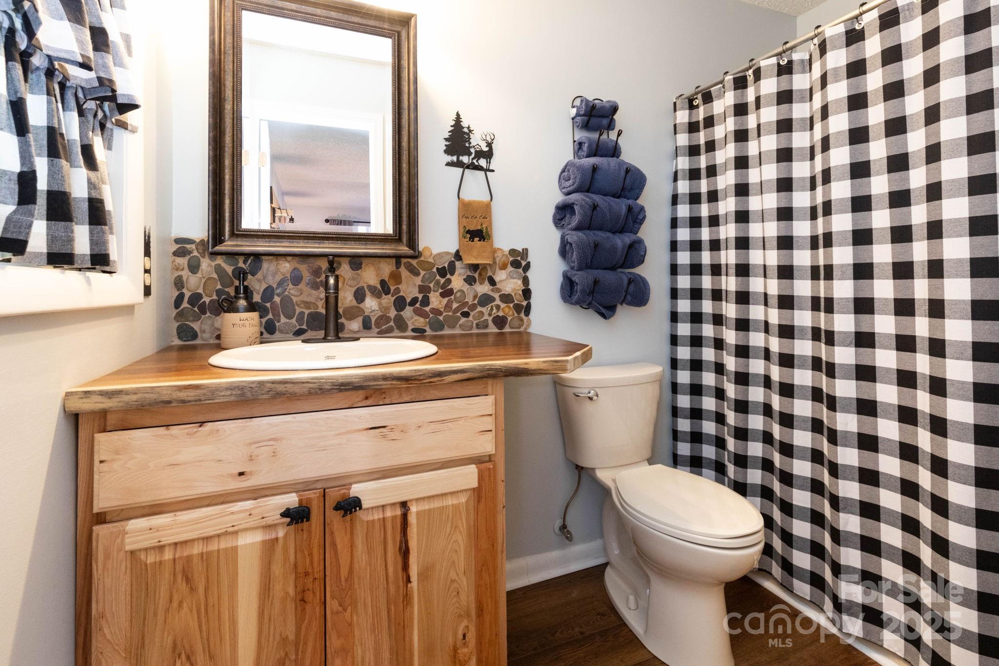 main property photo 17
