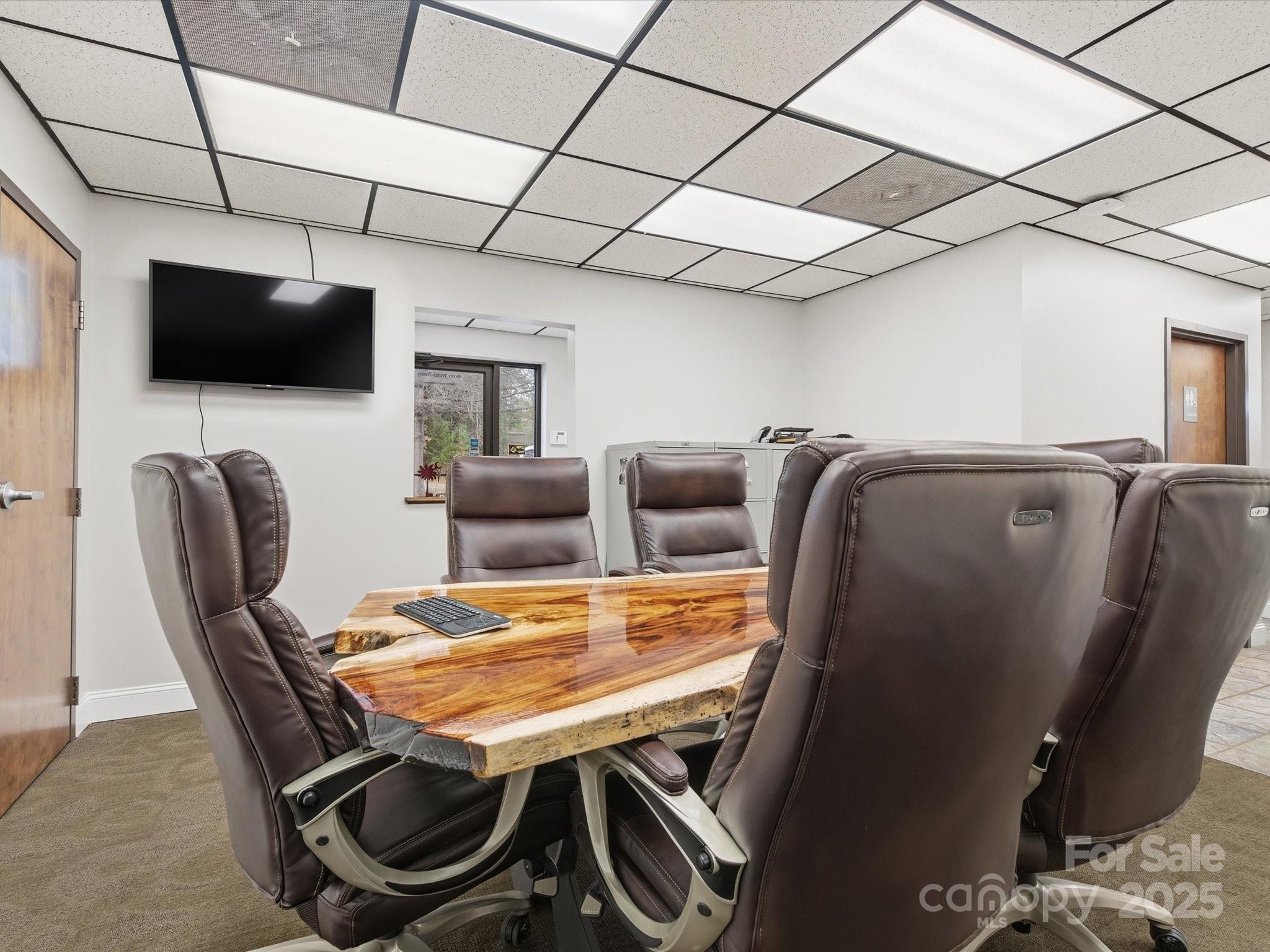 property viewer photo 16