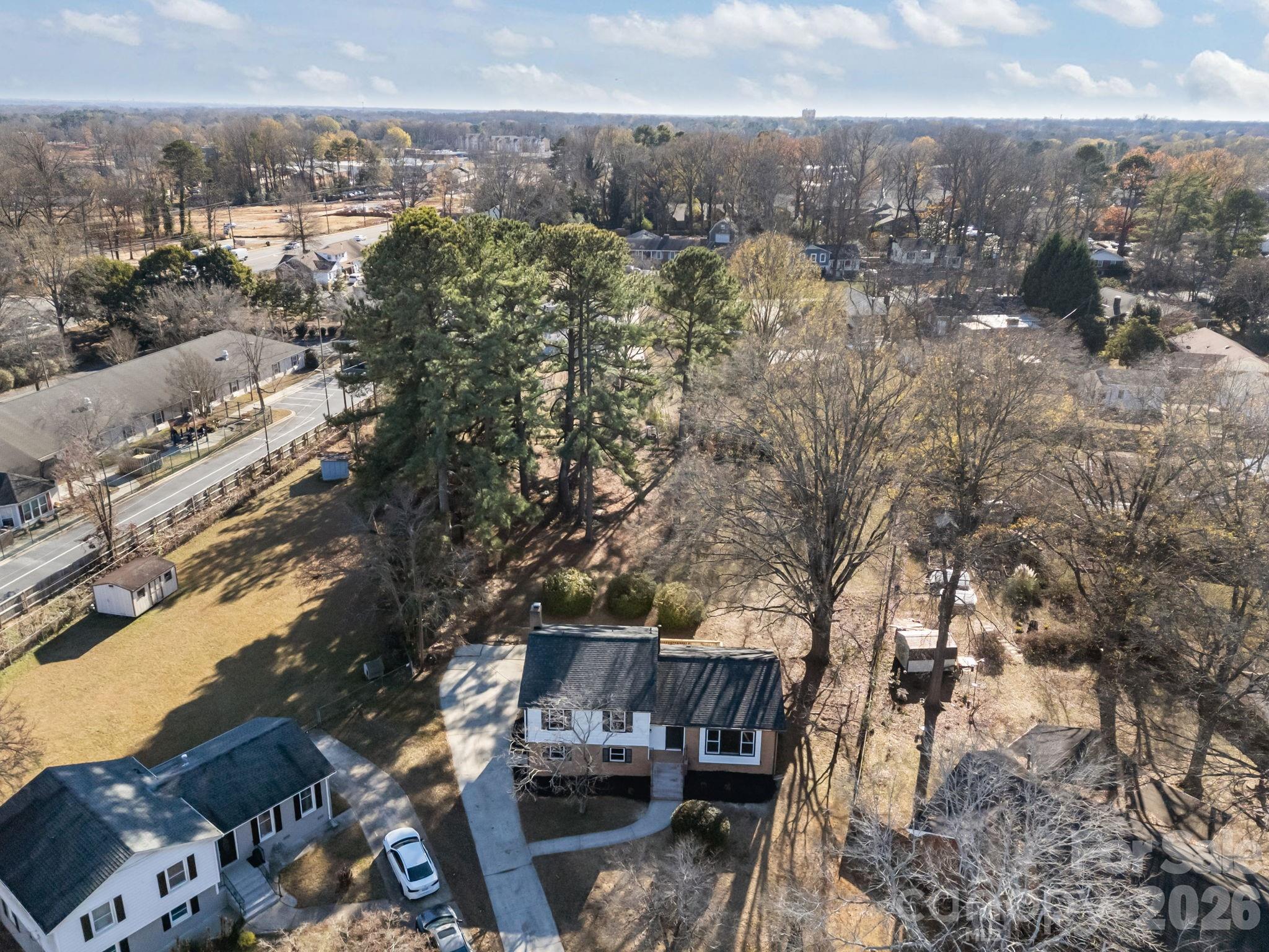 main property photo 38