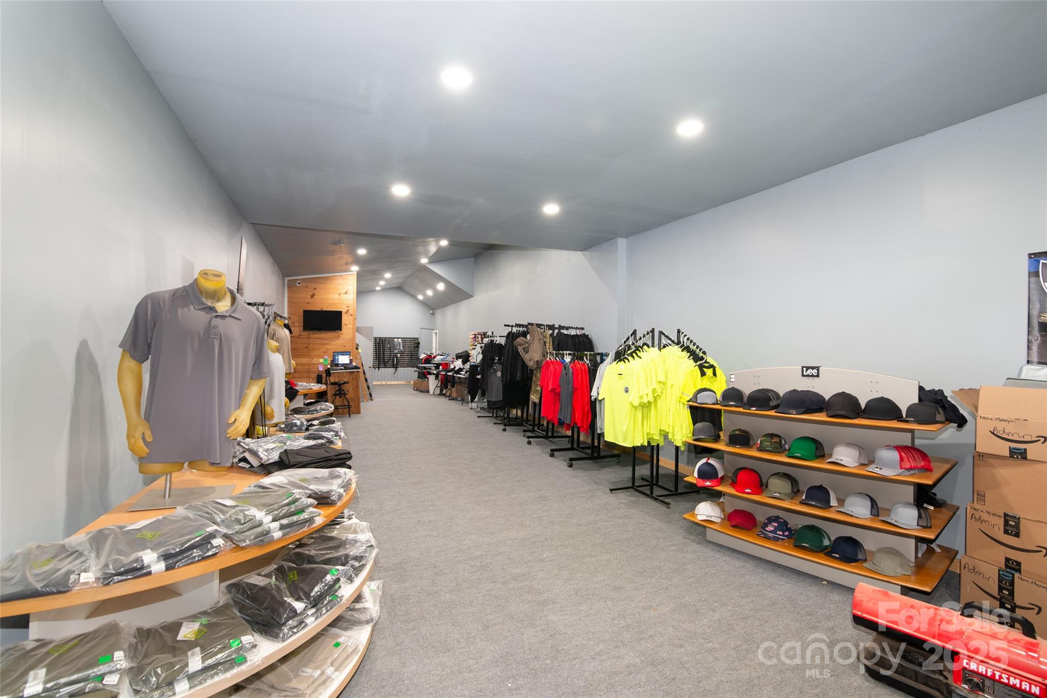 main property photo 26