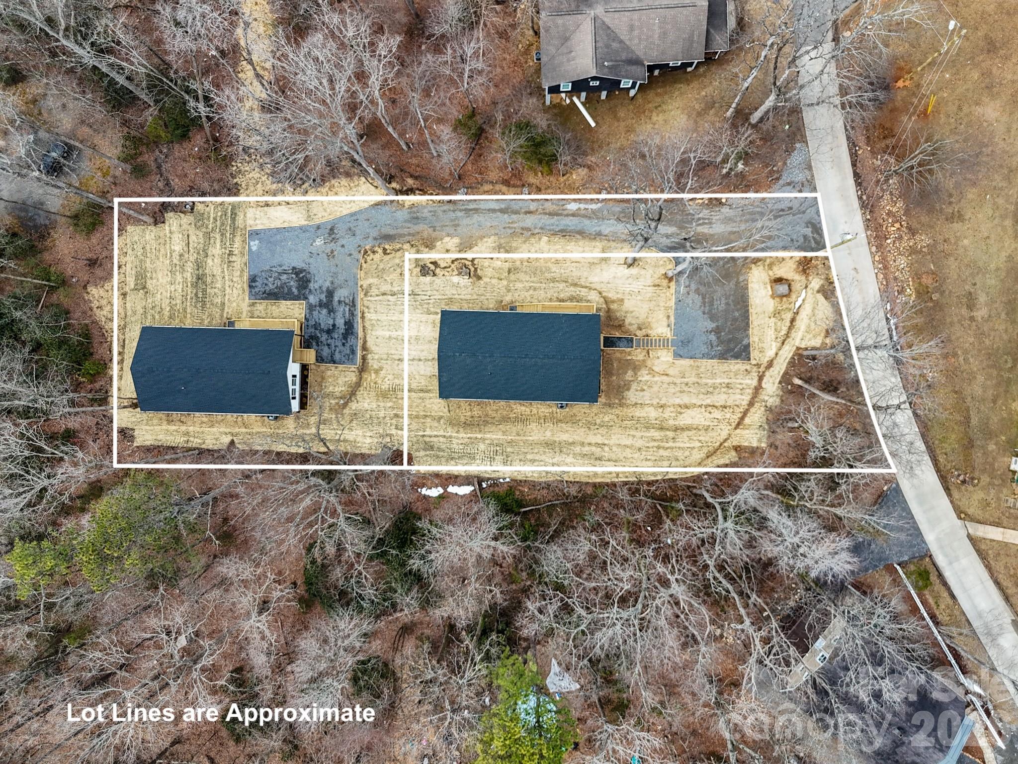 main property photo 40
