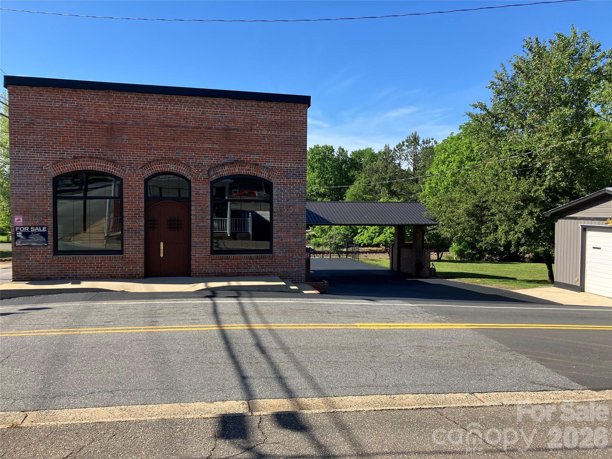main property photo 12
