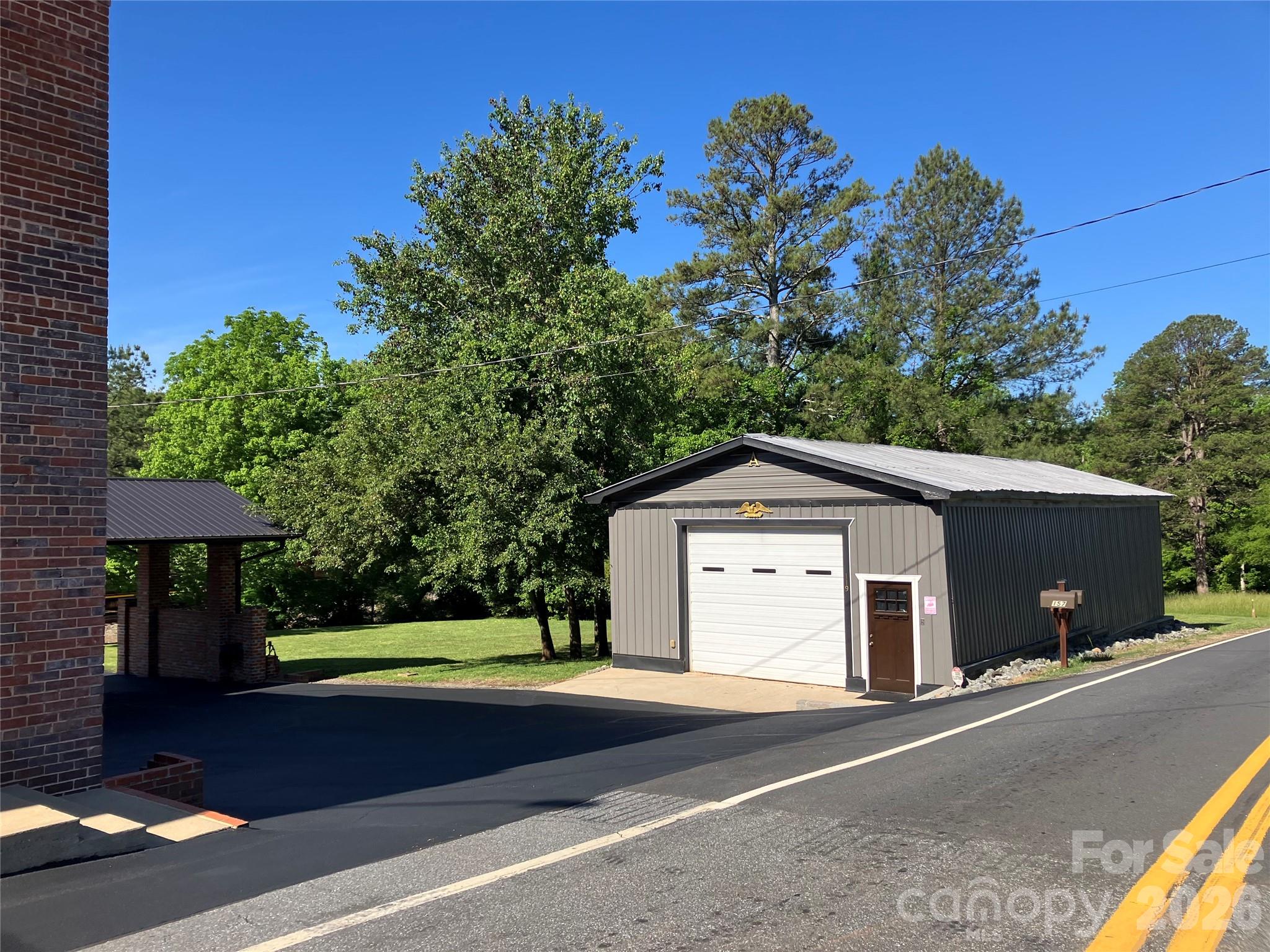 main property photo 6