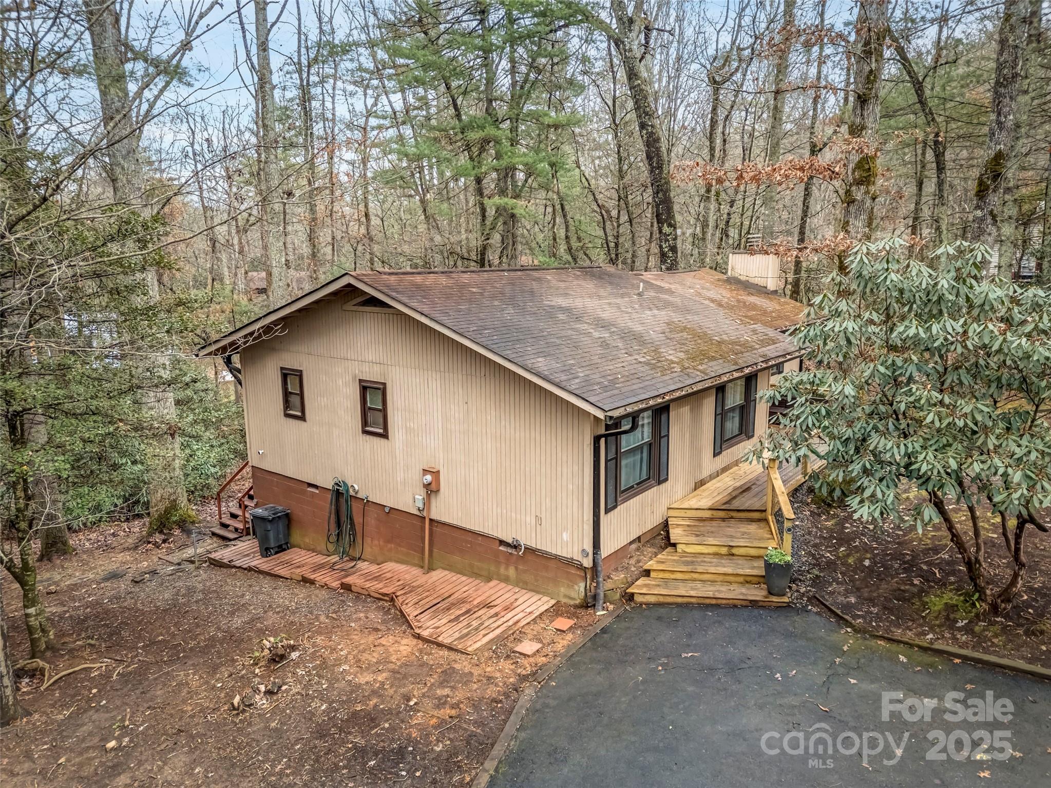 main property photo 32
