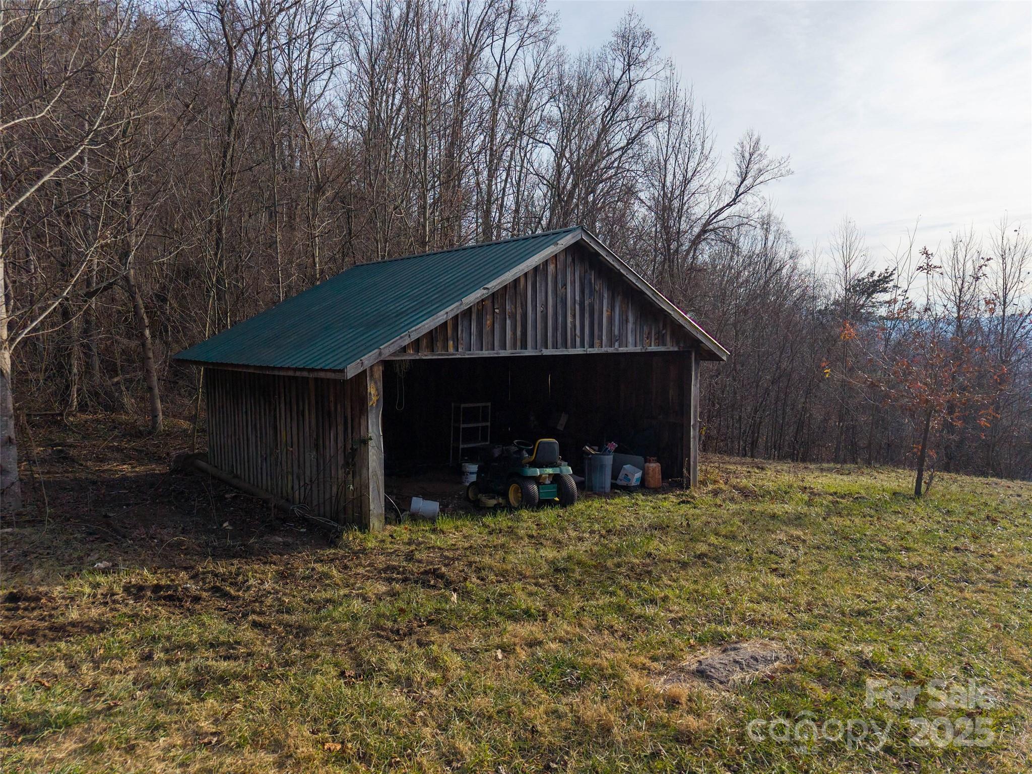 main property photo 22