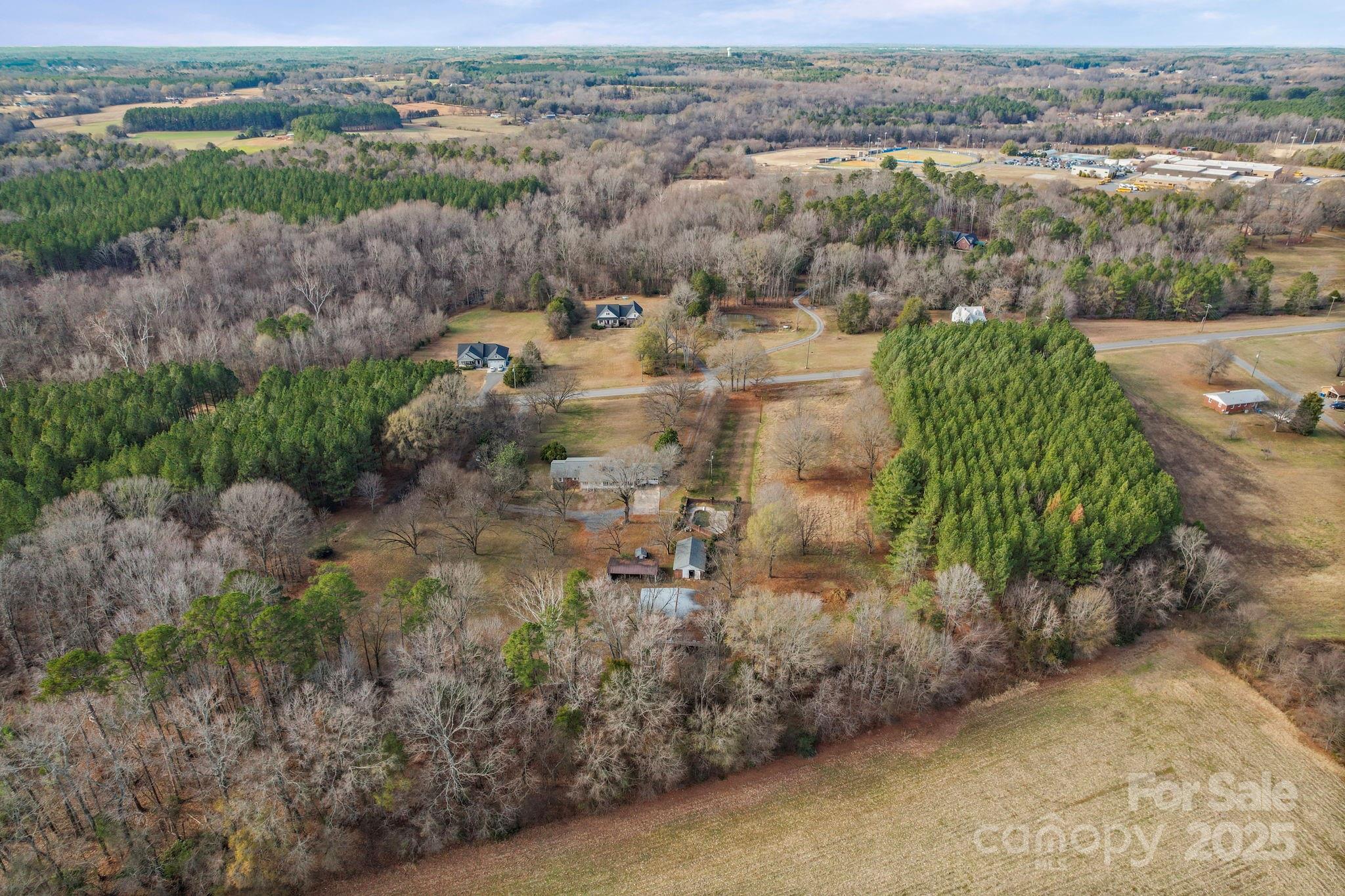 main property photo 5