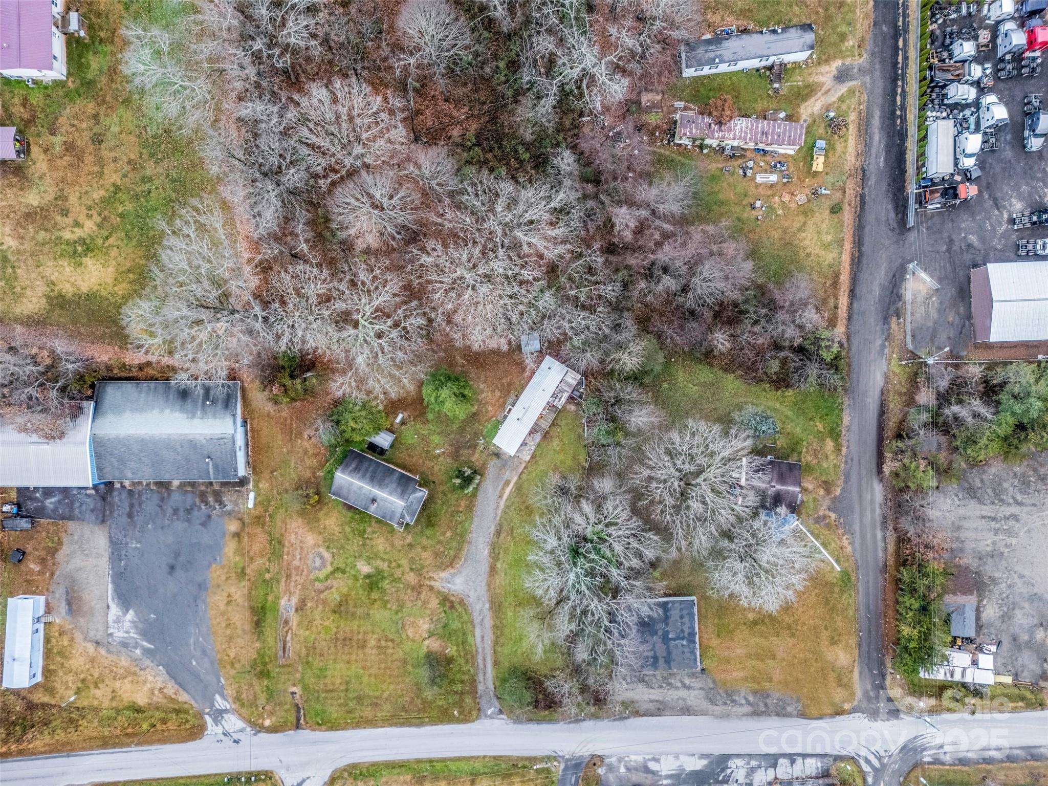 main property photo 25