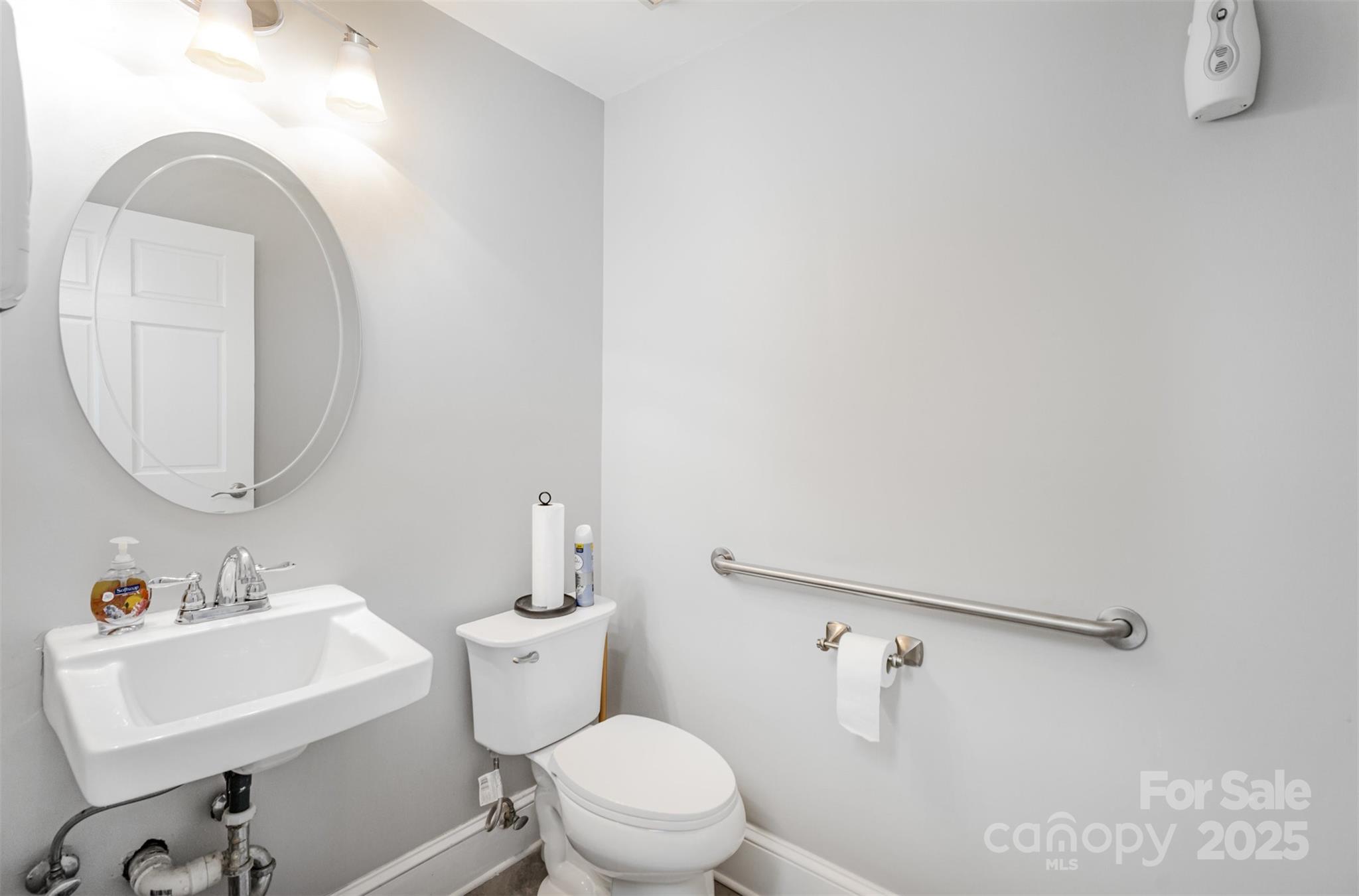 main property photo 43