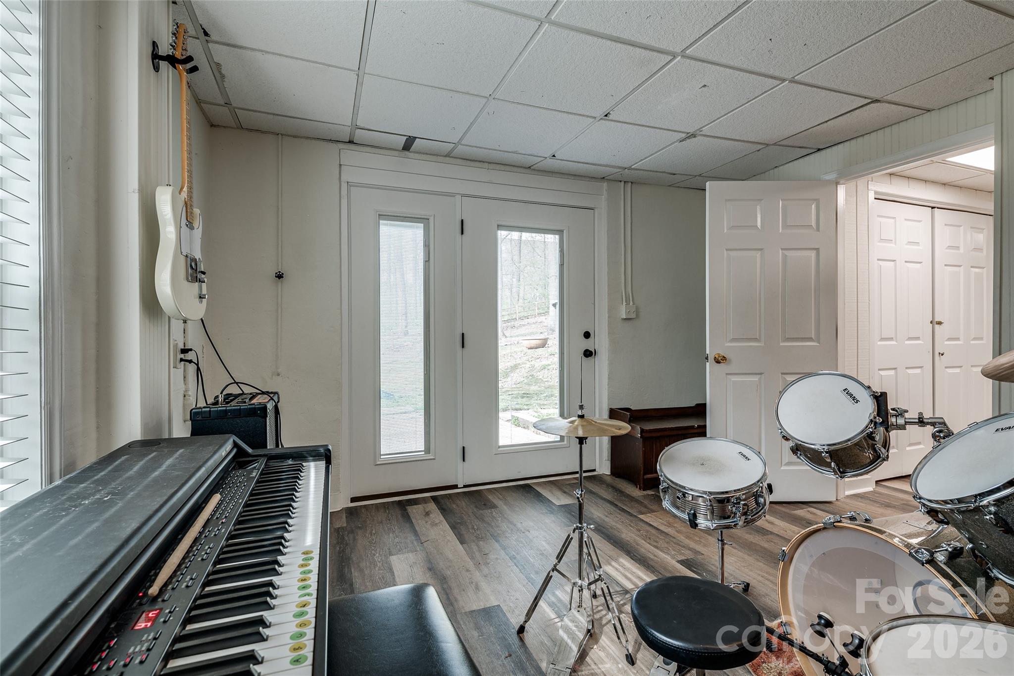 main property photo 29