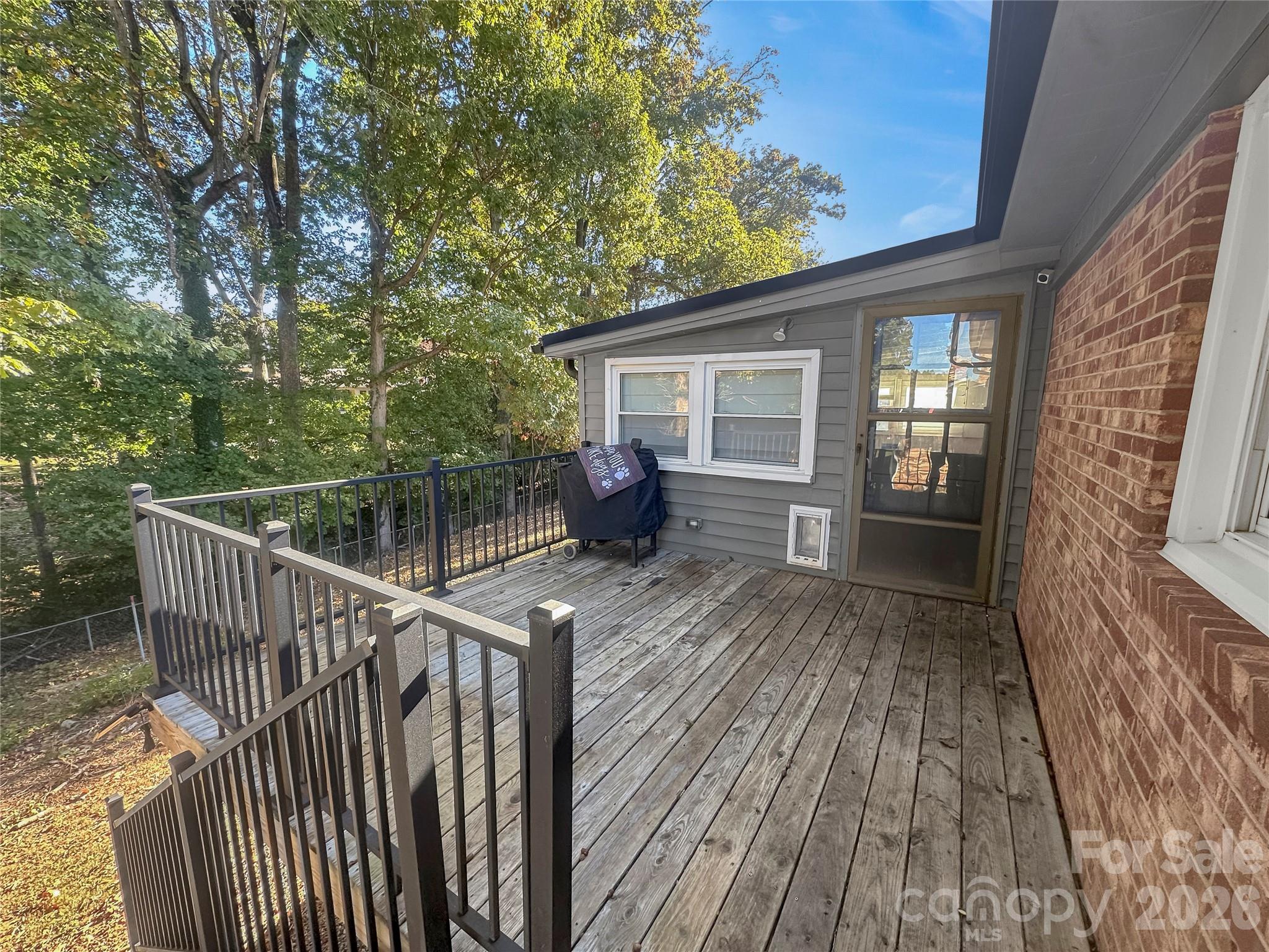 main property photo 30