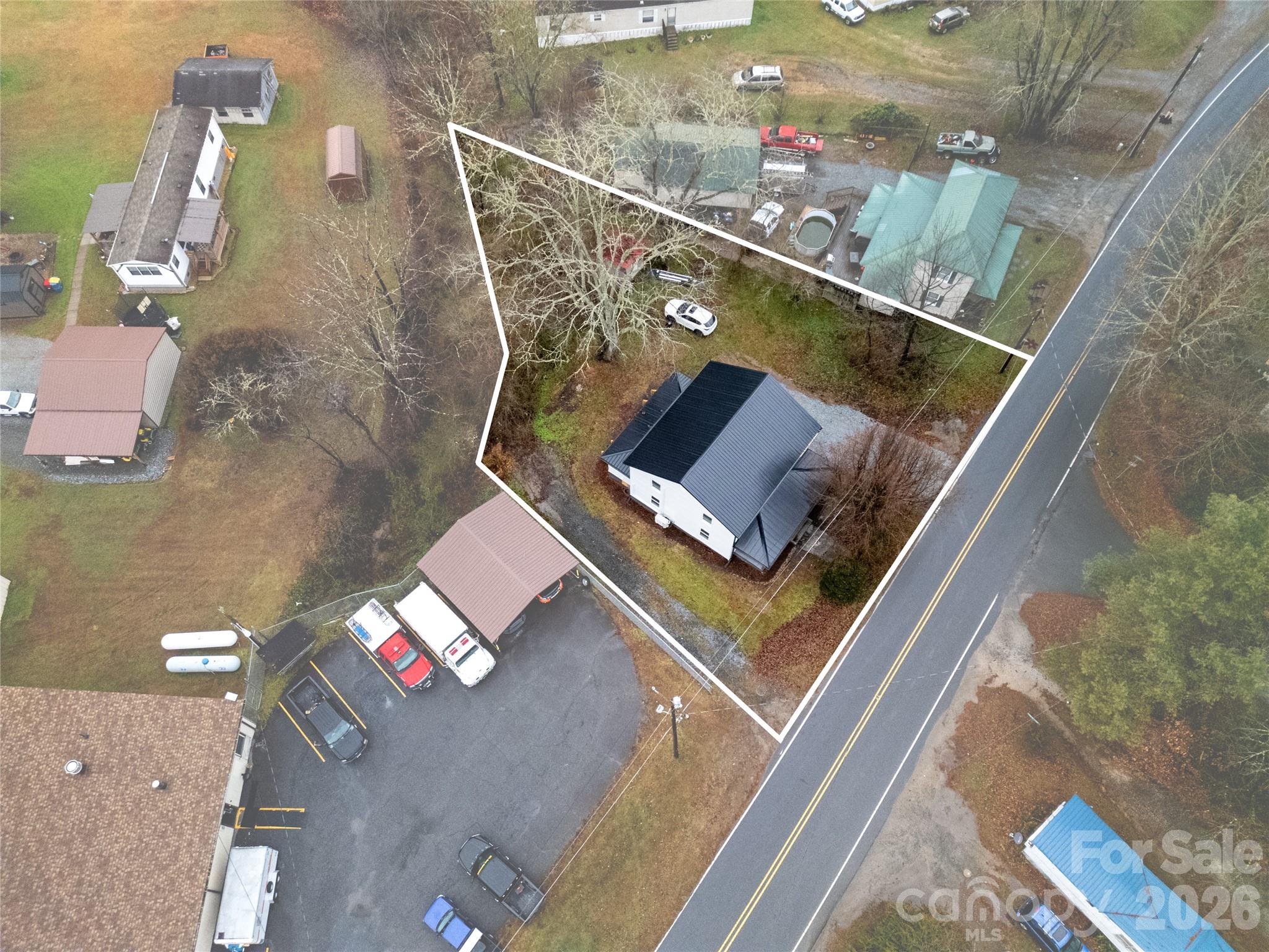 main property photo 4