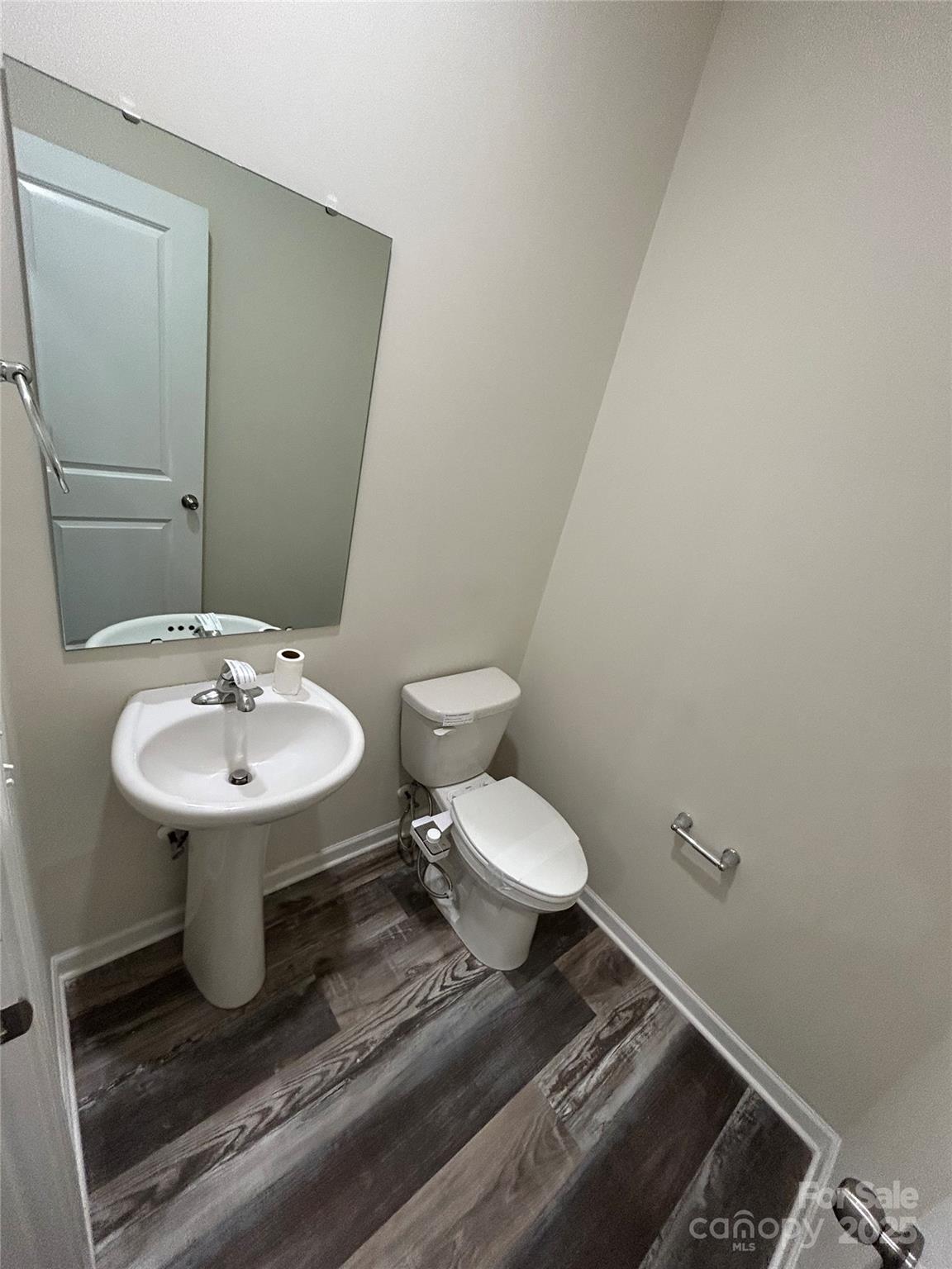 main property photo 14