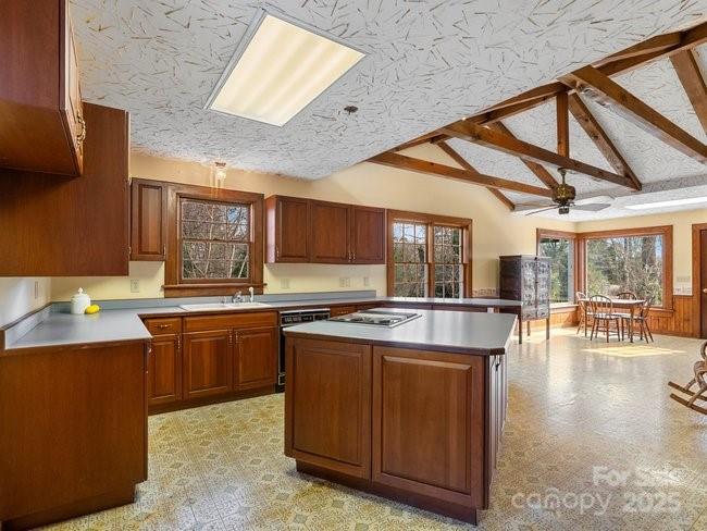 property viewer photo 11