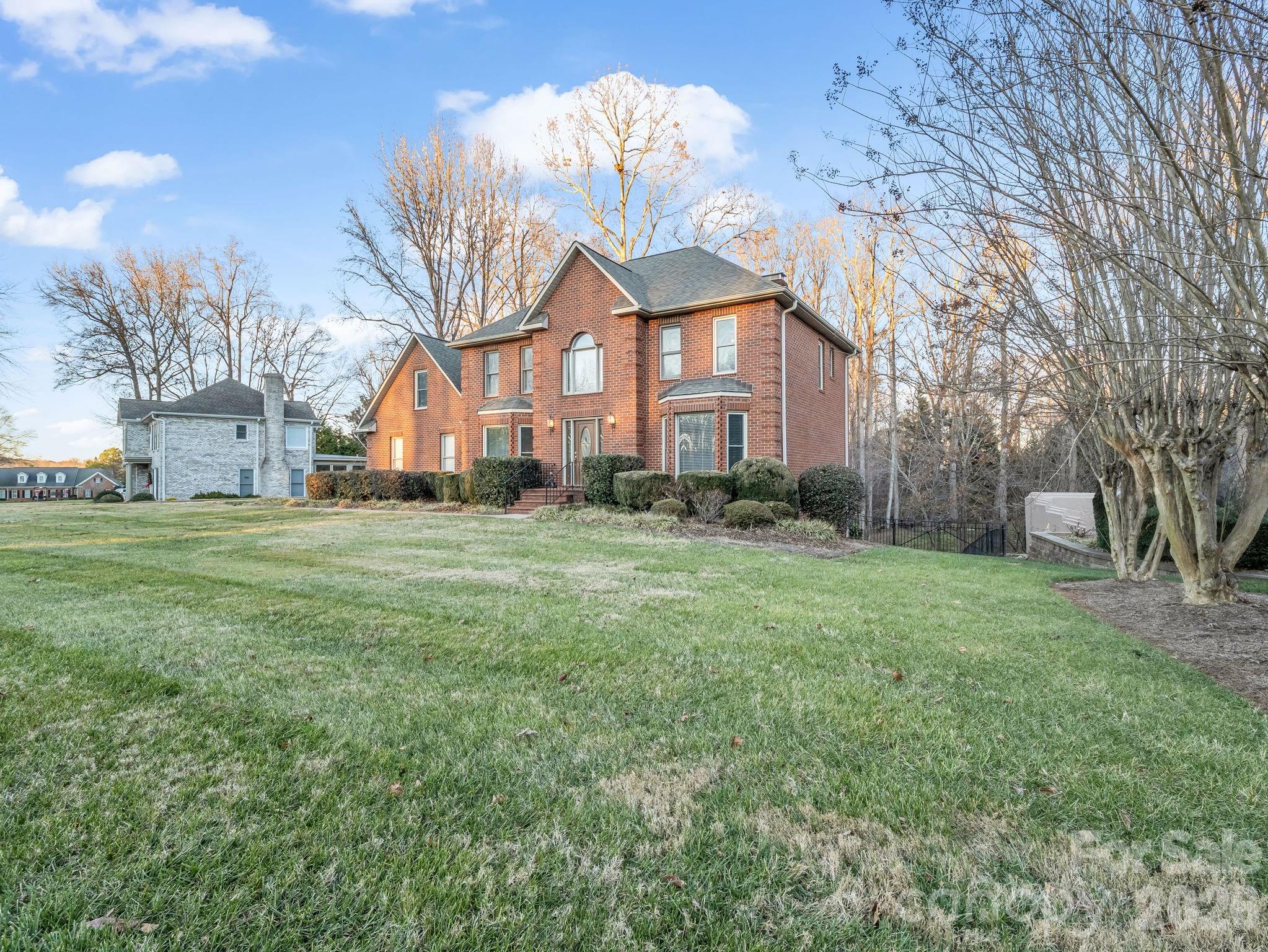 main property photo 3