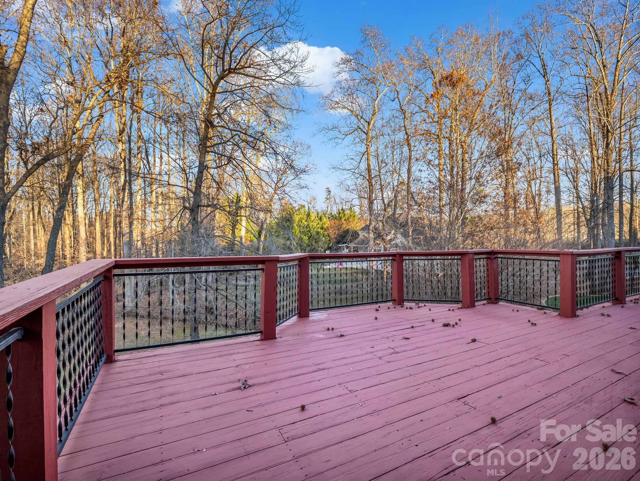 main property photo 30
