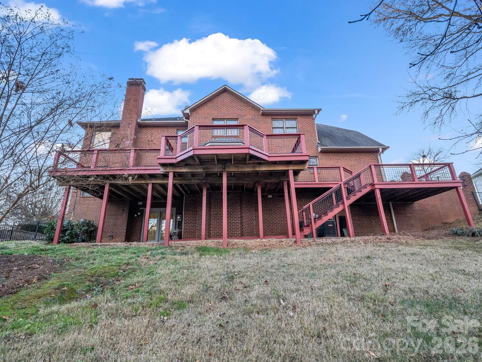 main property photo 36